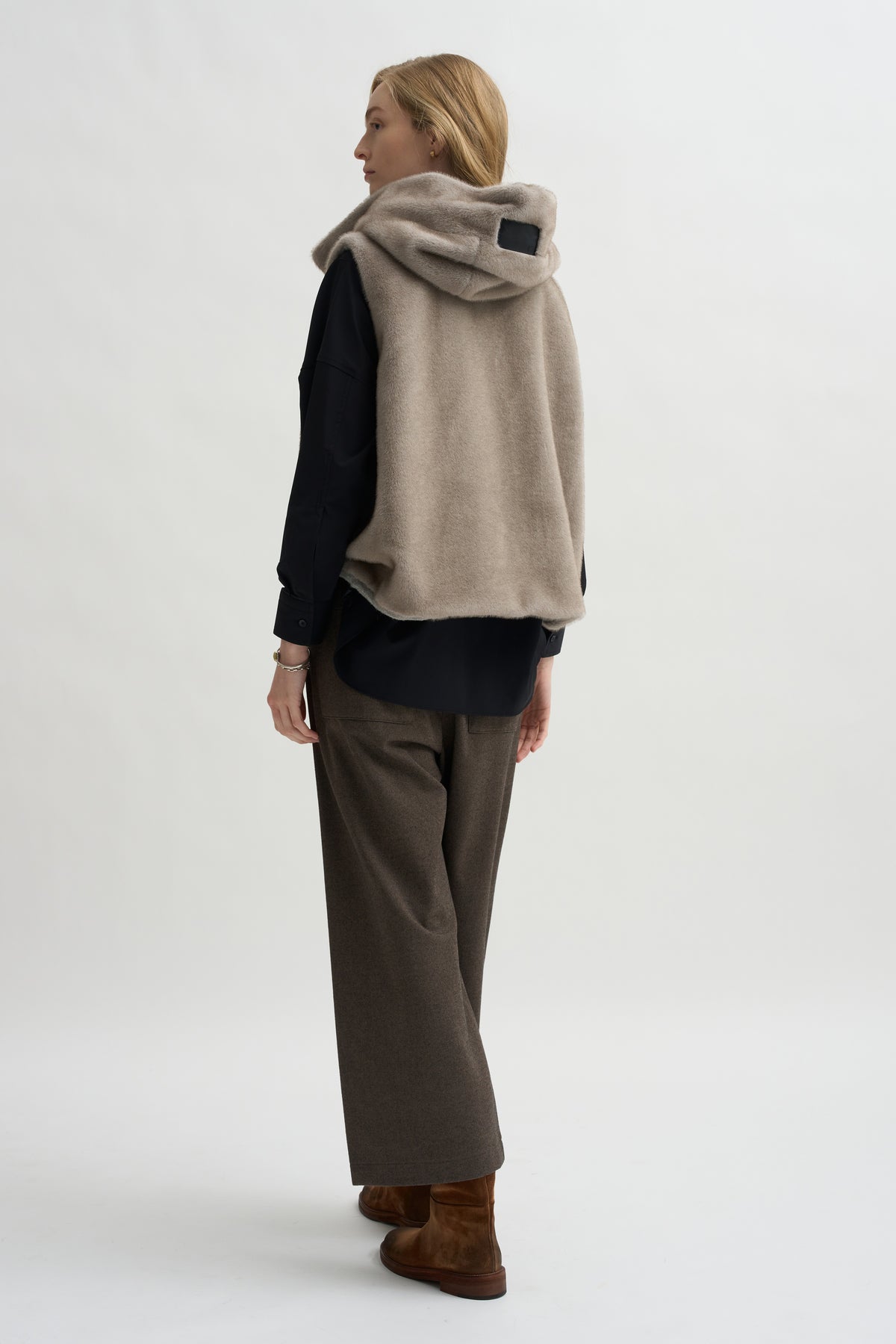 Orah Hoody Cropped Vest, Mink