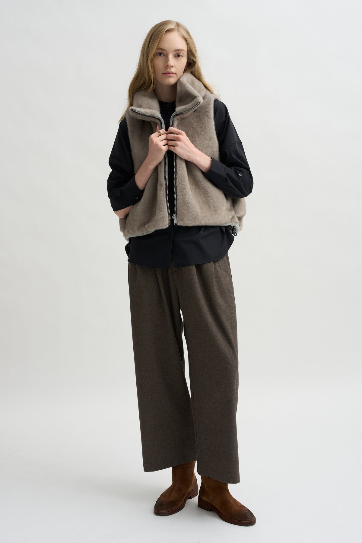 Orah Hoody Cropped Vest, Mink