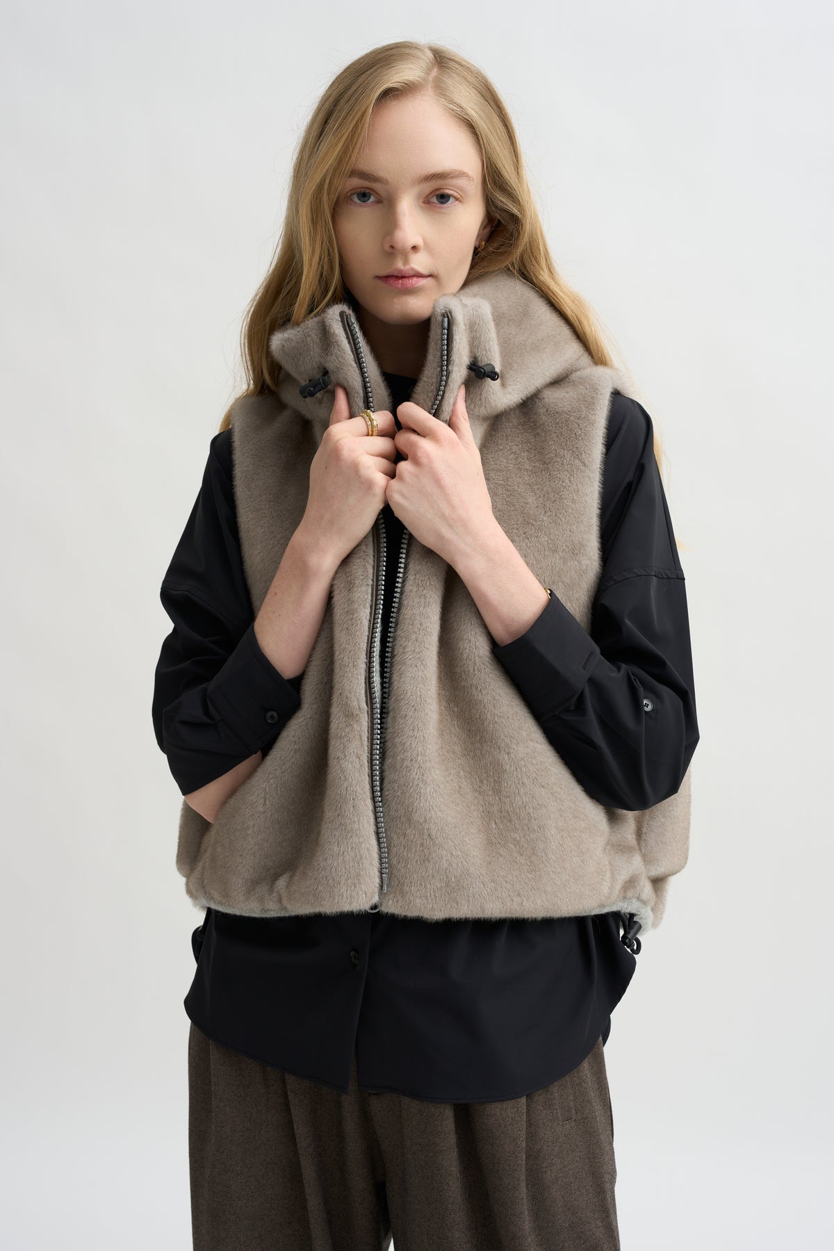 Orah Hoody Cropped Vest, Mink
