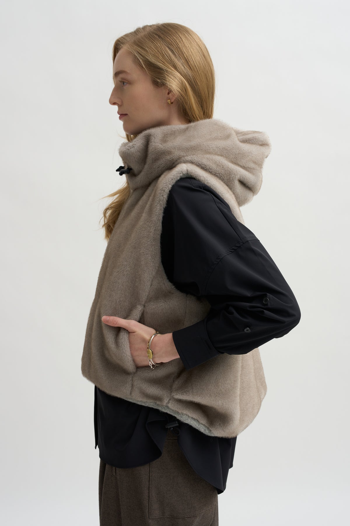 Orah Hoody Cropped Vest, Mink