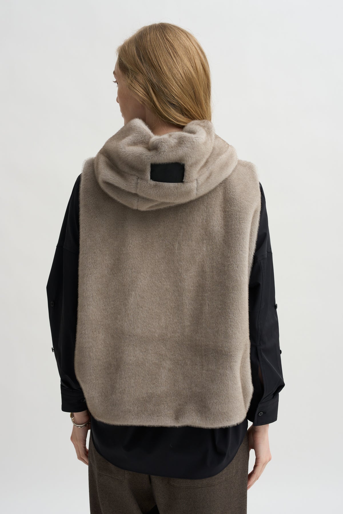 Orah Hoody Cropped Vest, Mink