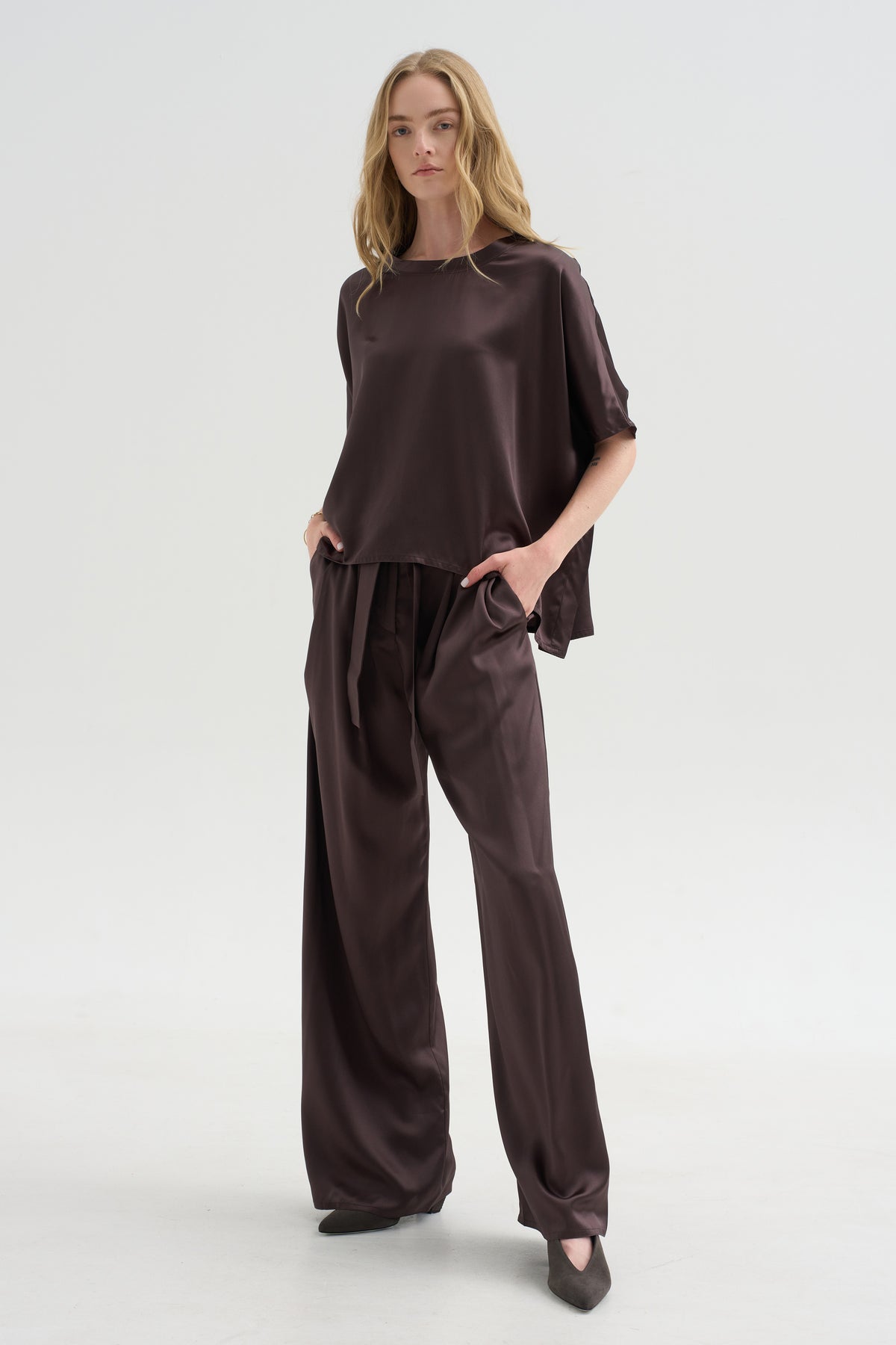 Easy T-shirt Crepe Satin, Black Wood