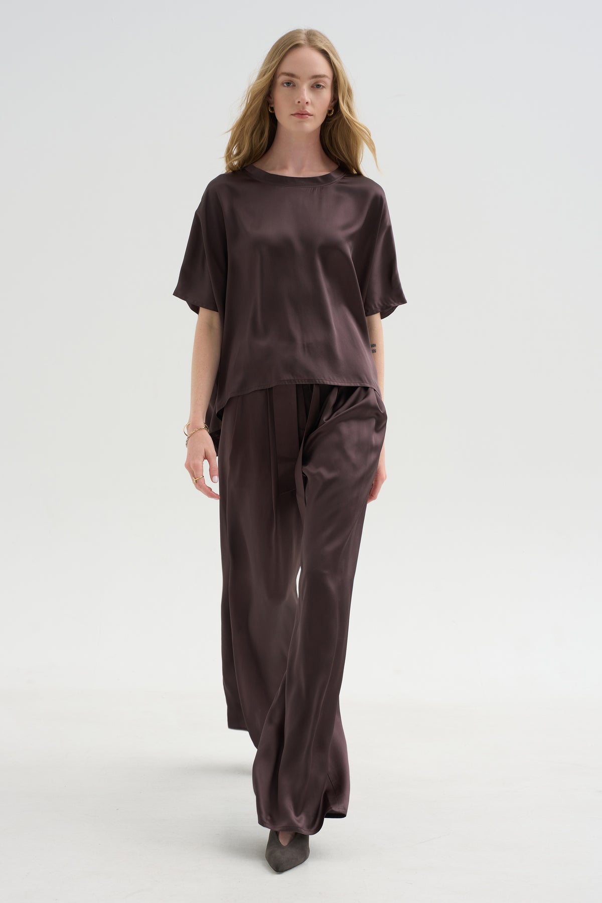 Easy T-shirt Crepe Satin, Black Wood