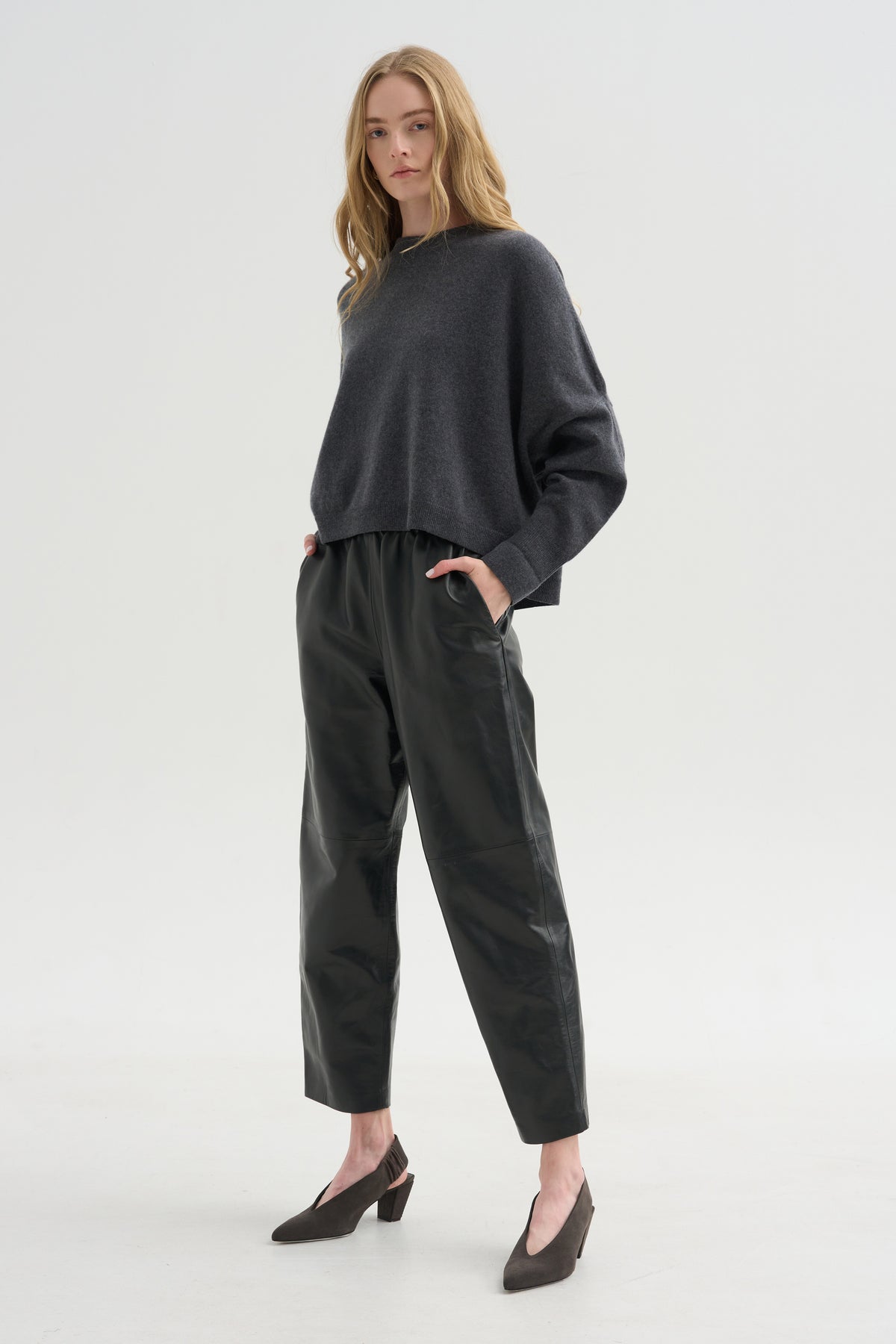 Carrot Pants Nappa, Charcoal