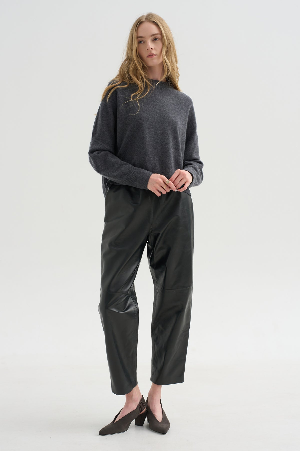 Carrot Pants Nappa, Charcoal