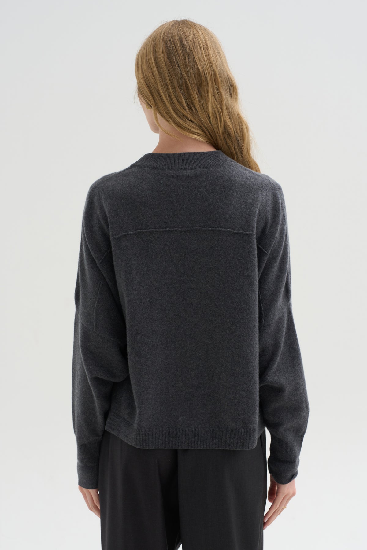 Iconic Crewneck Sweater, Titanio