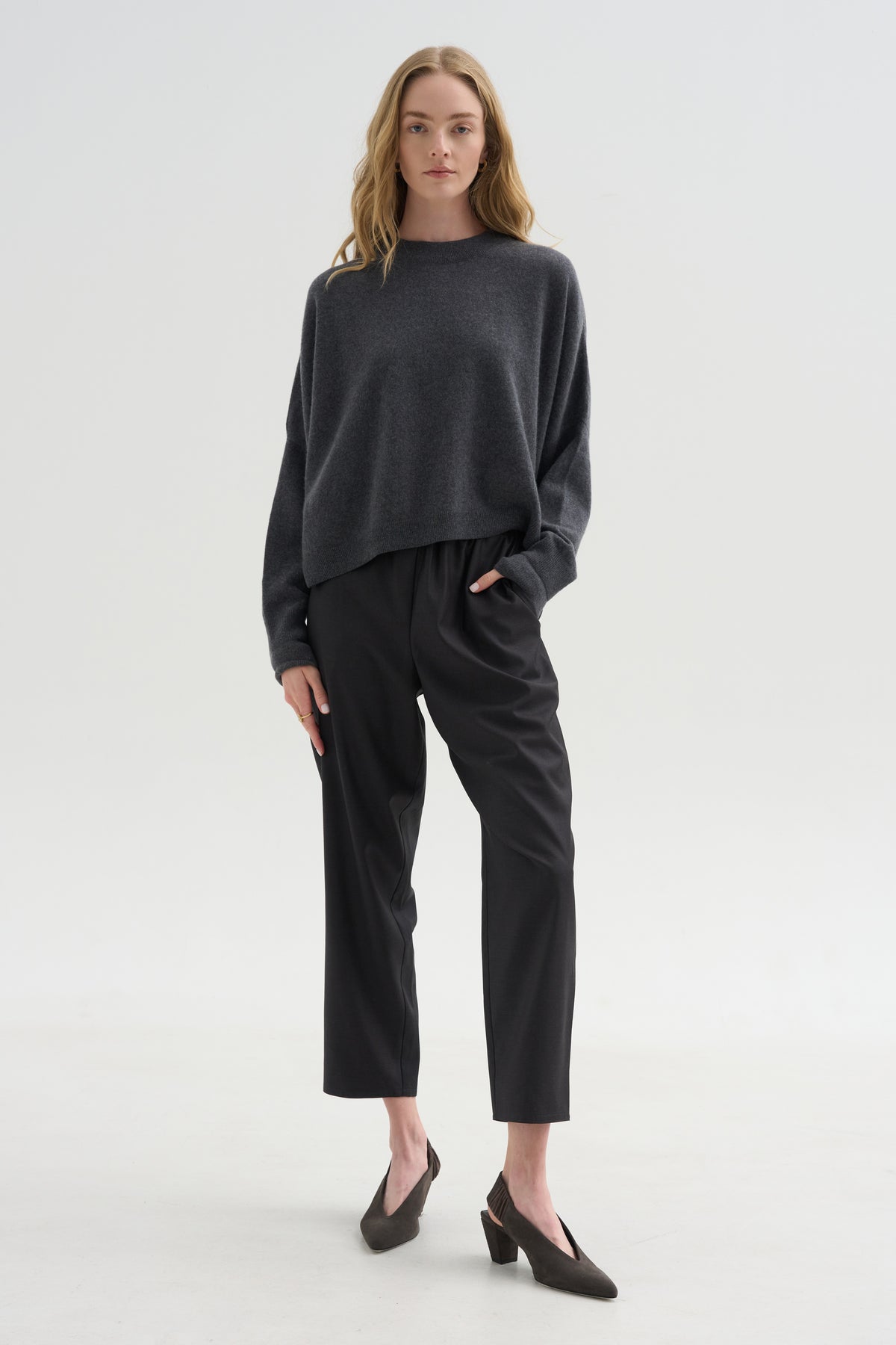 Iconic Crewneck Sweater, Titanio