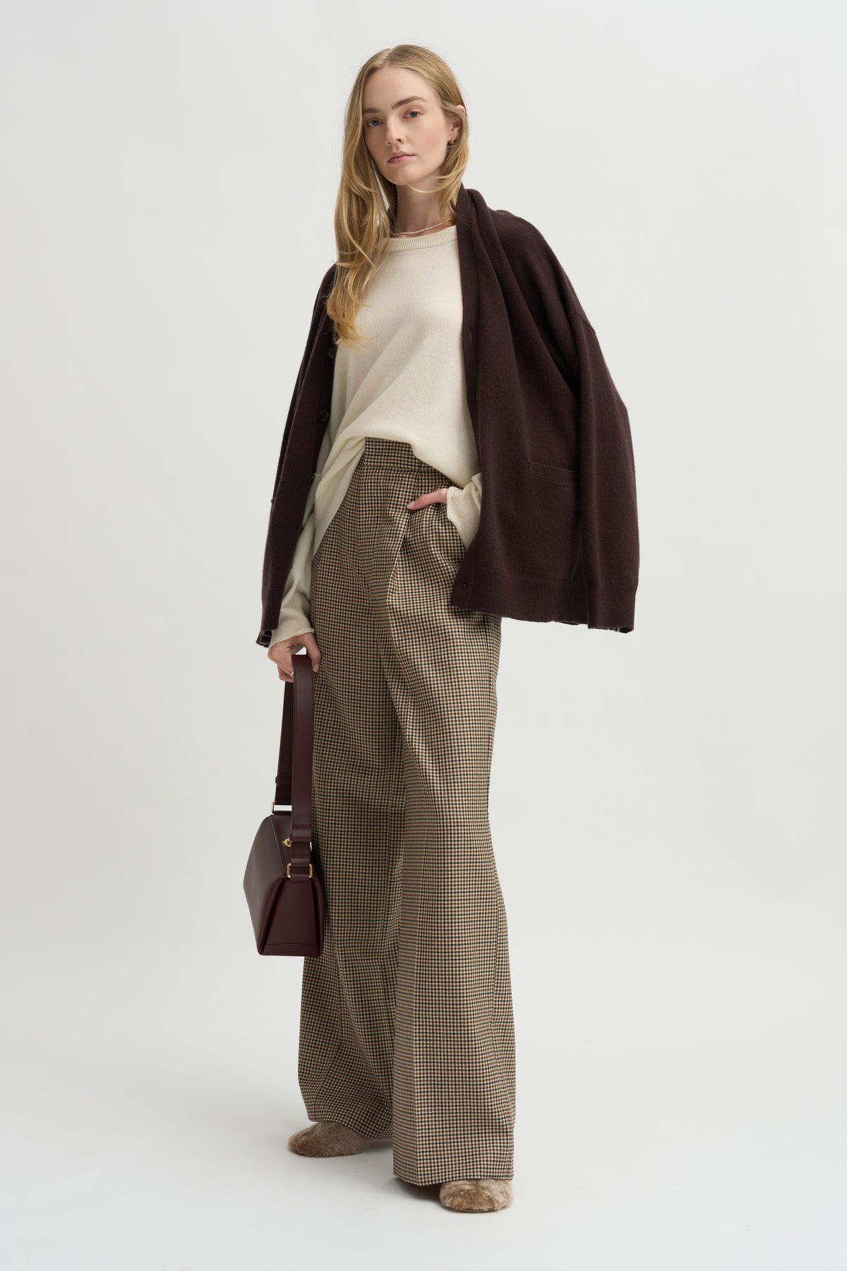 Nº397 Bis, Cream