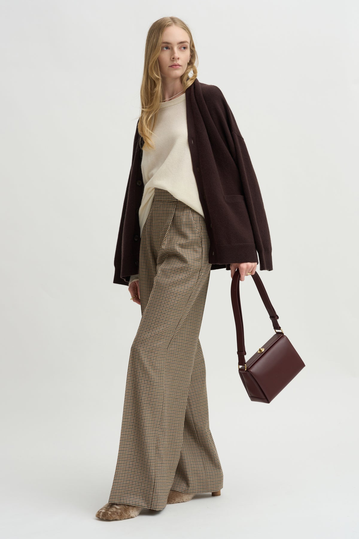 Nº397 Bis, Cream