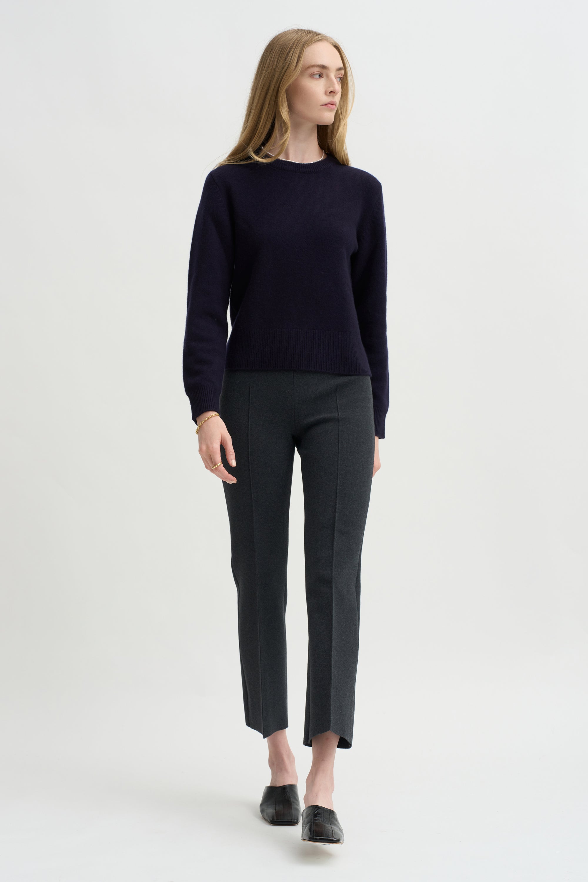 Nº430 Jeanne, Navy