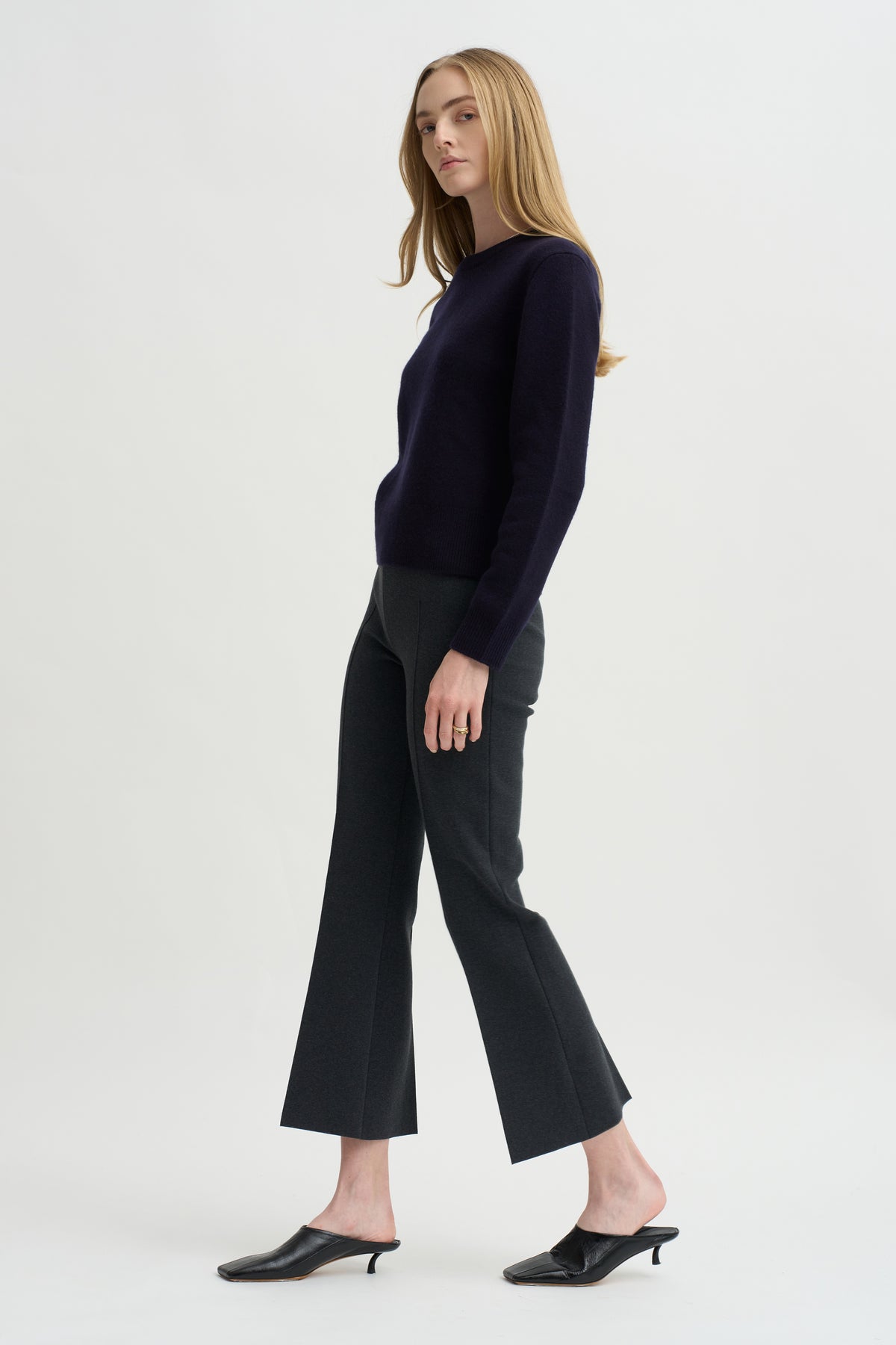 Nº430 Jeanne, Navy
