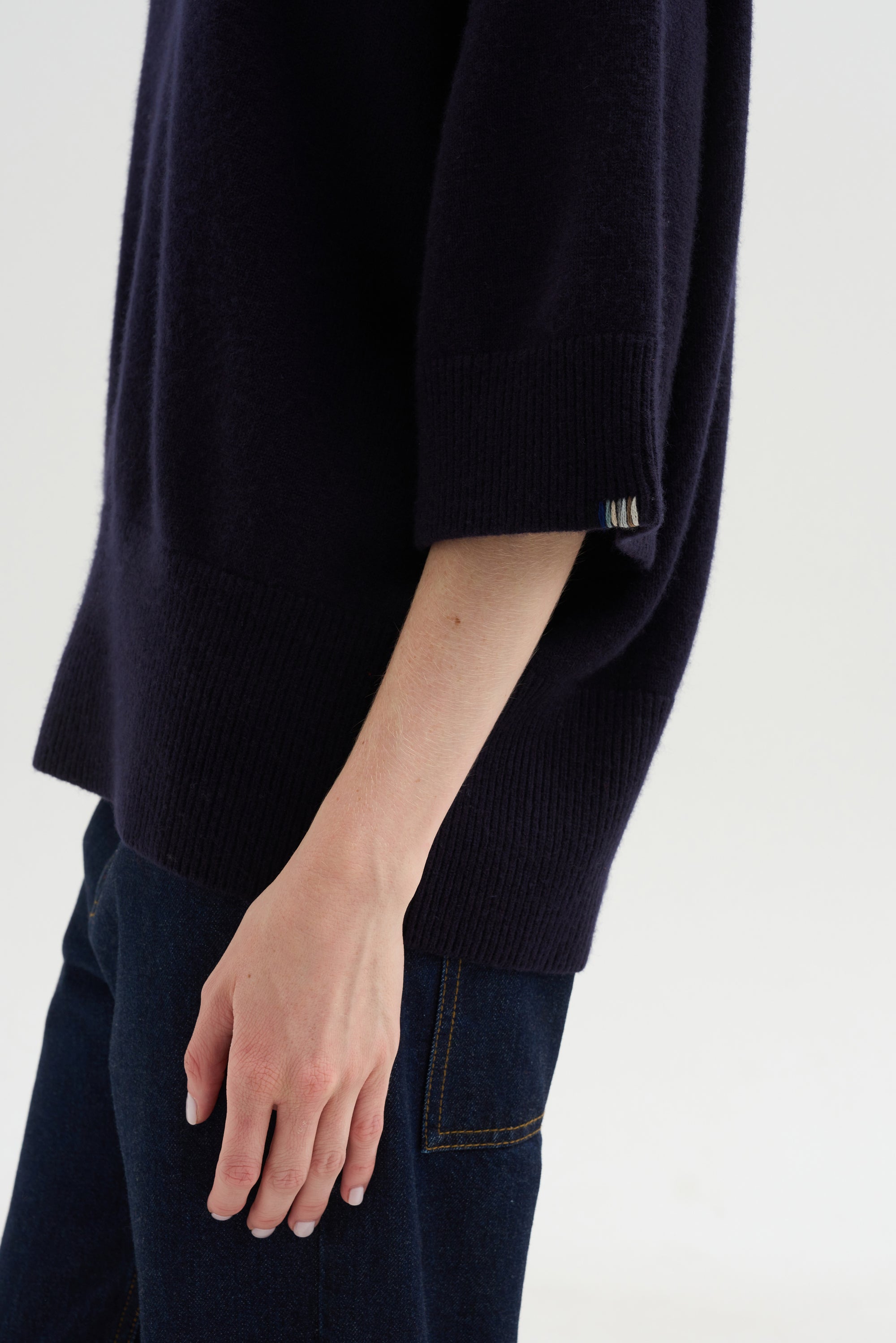 N°433 Sassie, Navy