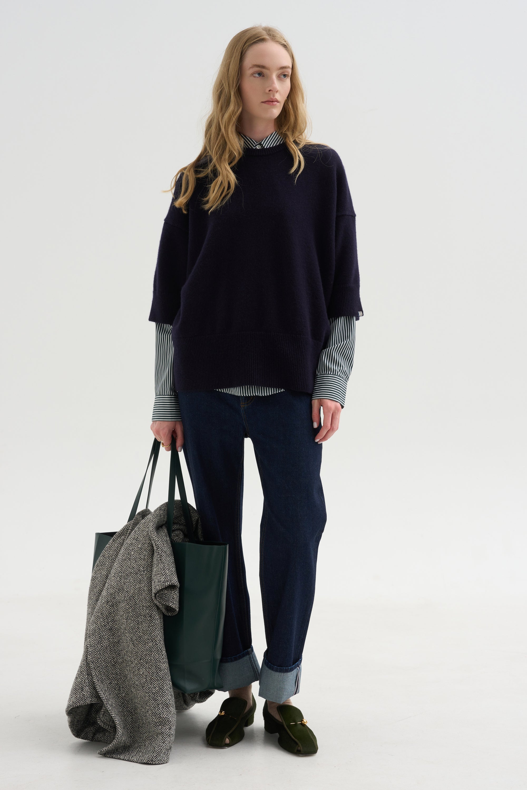 N°433 Sassie, Navy