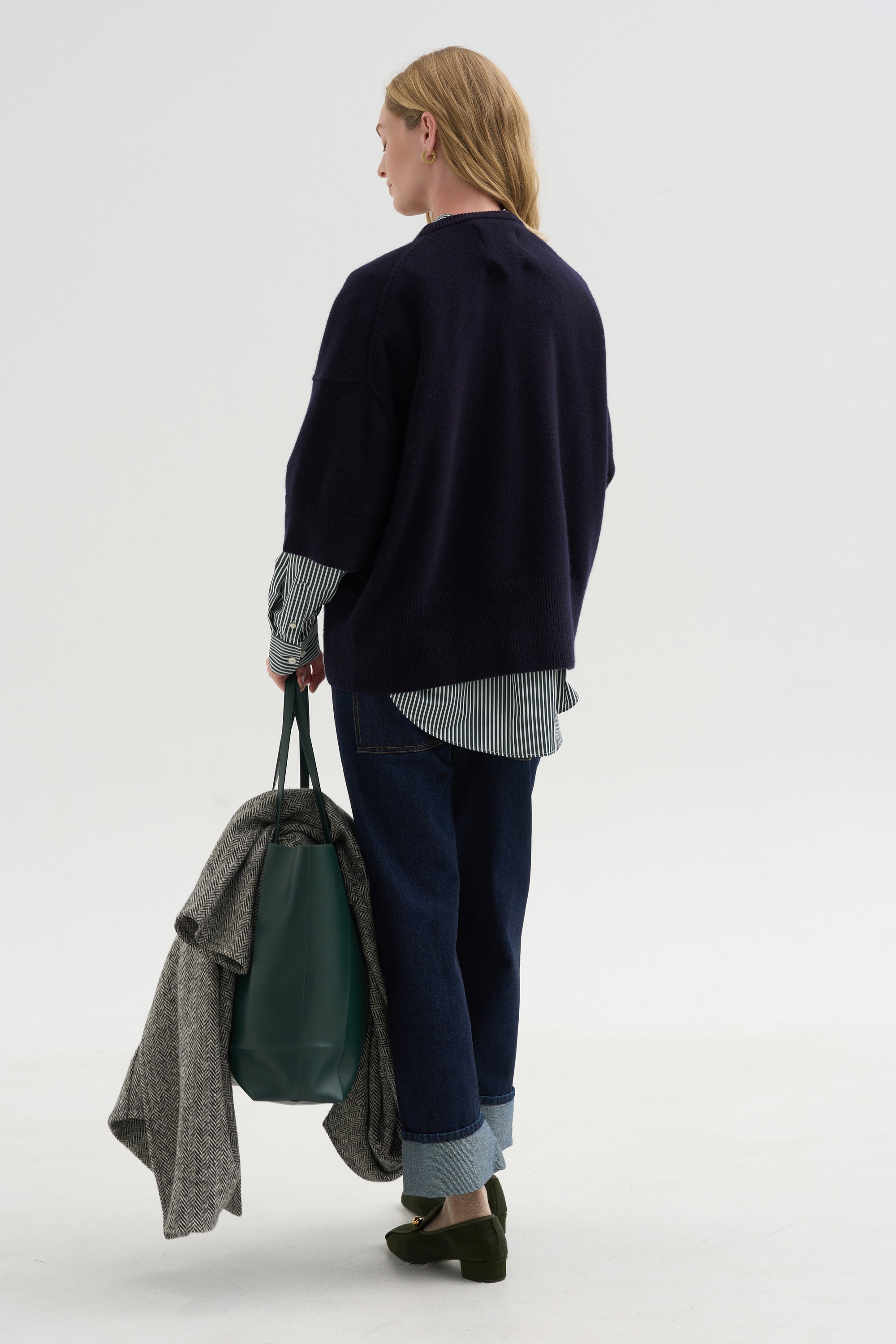 N°433 Sassie, Navy