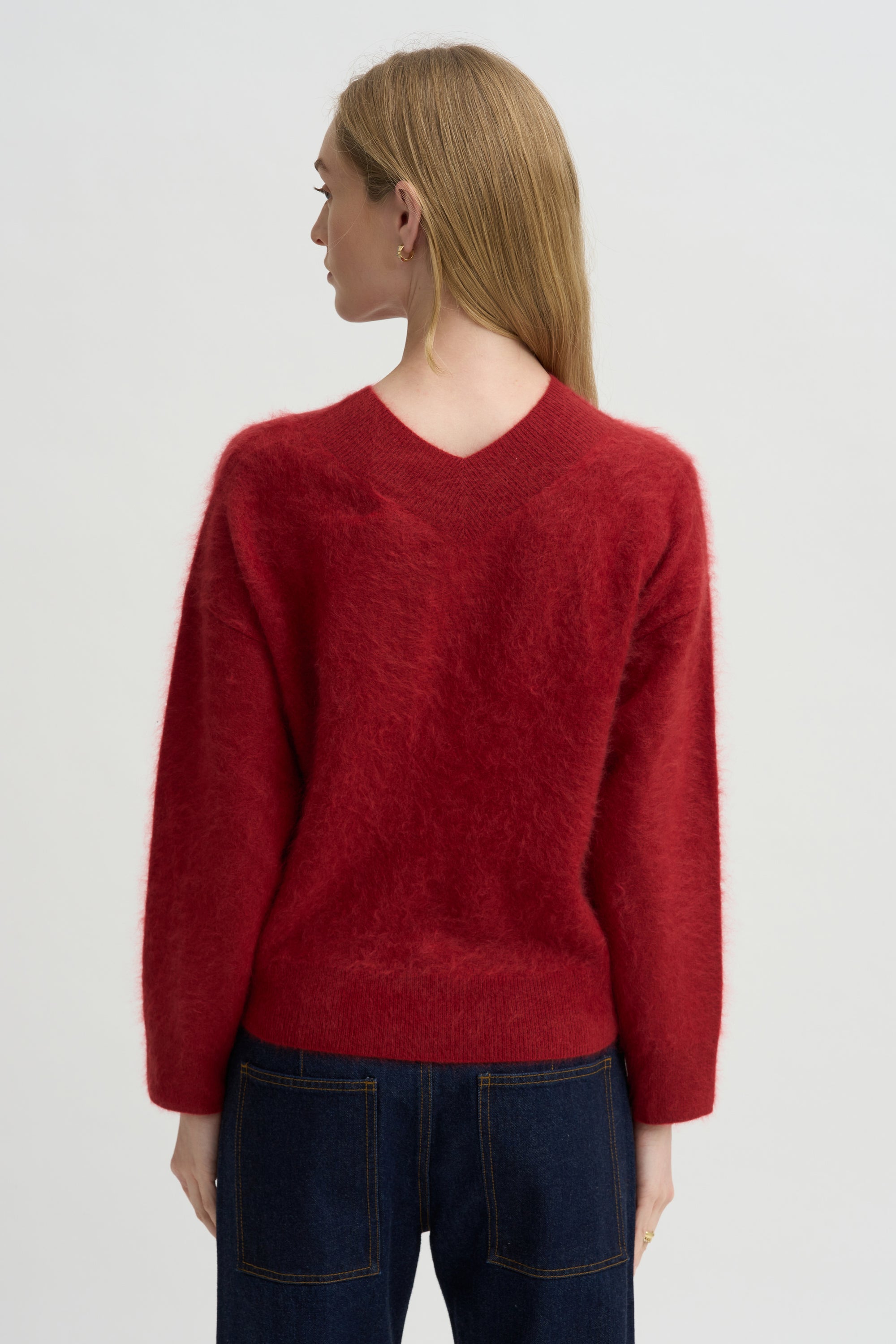 Grizzly Double V Sweater, Carmine