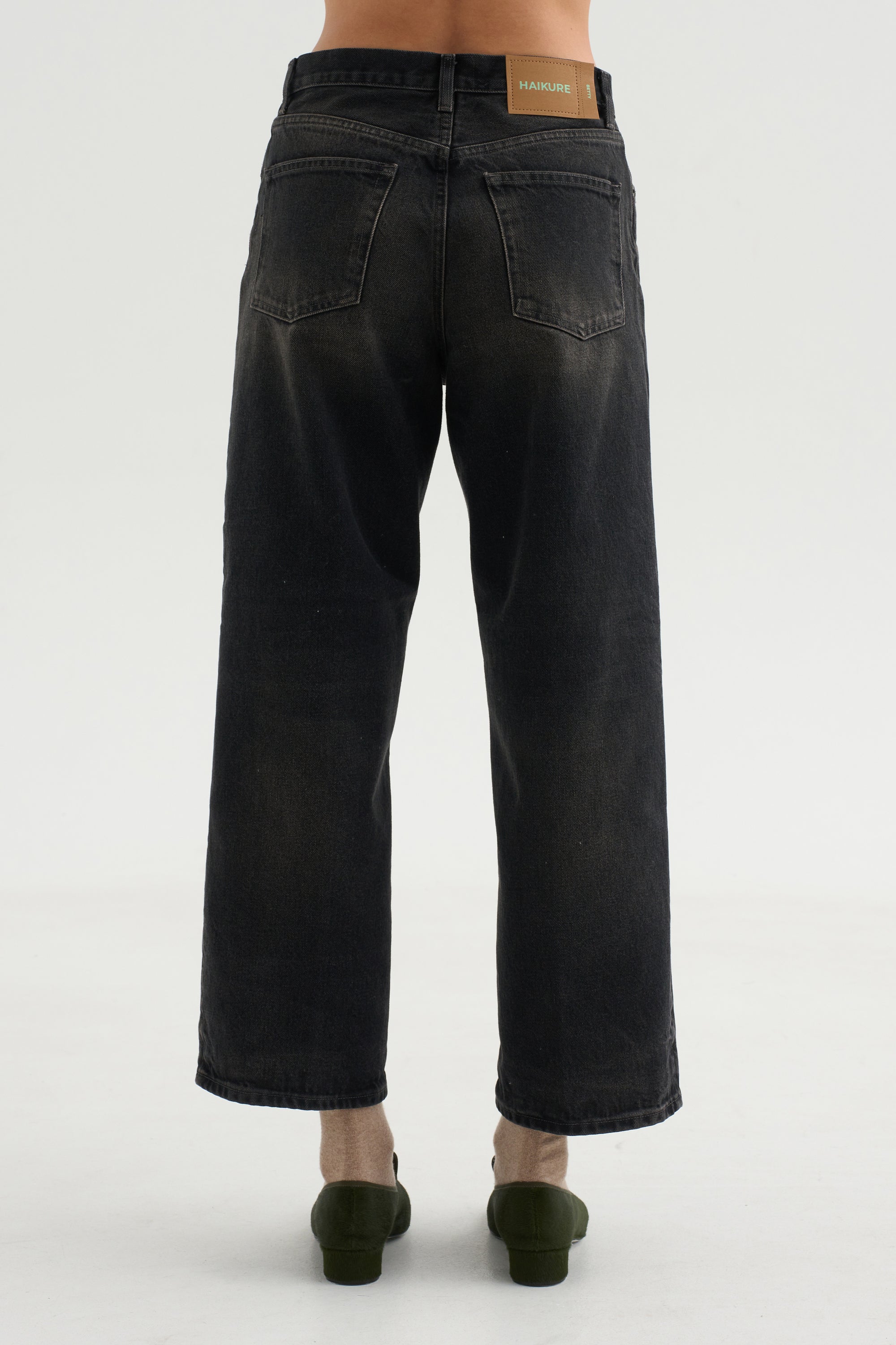 Betty, Vintage Black