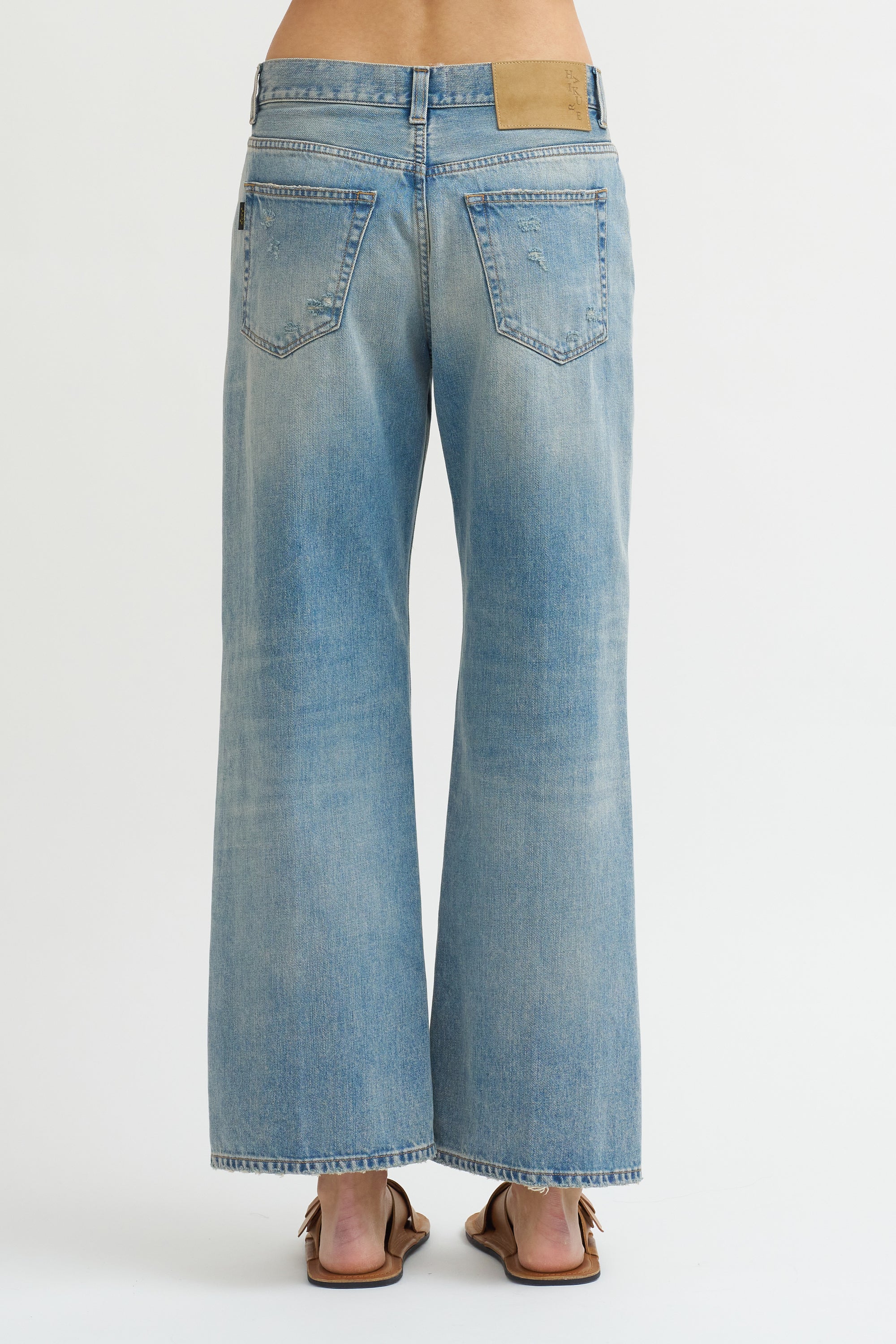 Winny Jeans, Broken Celestial