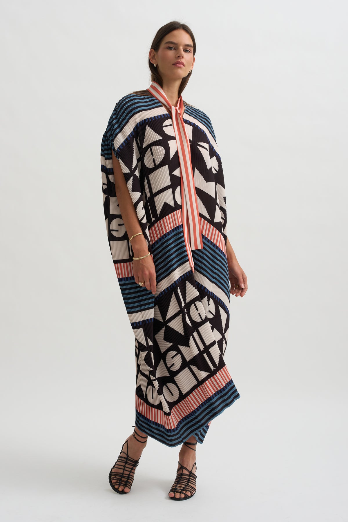 Cherry Plisse Kaftan, Vibs in Bobs