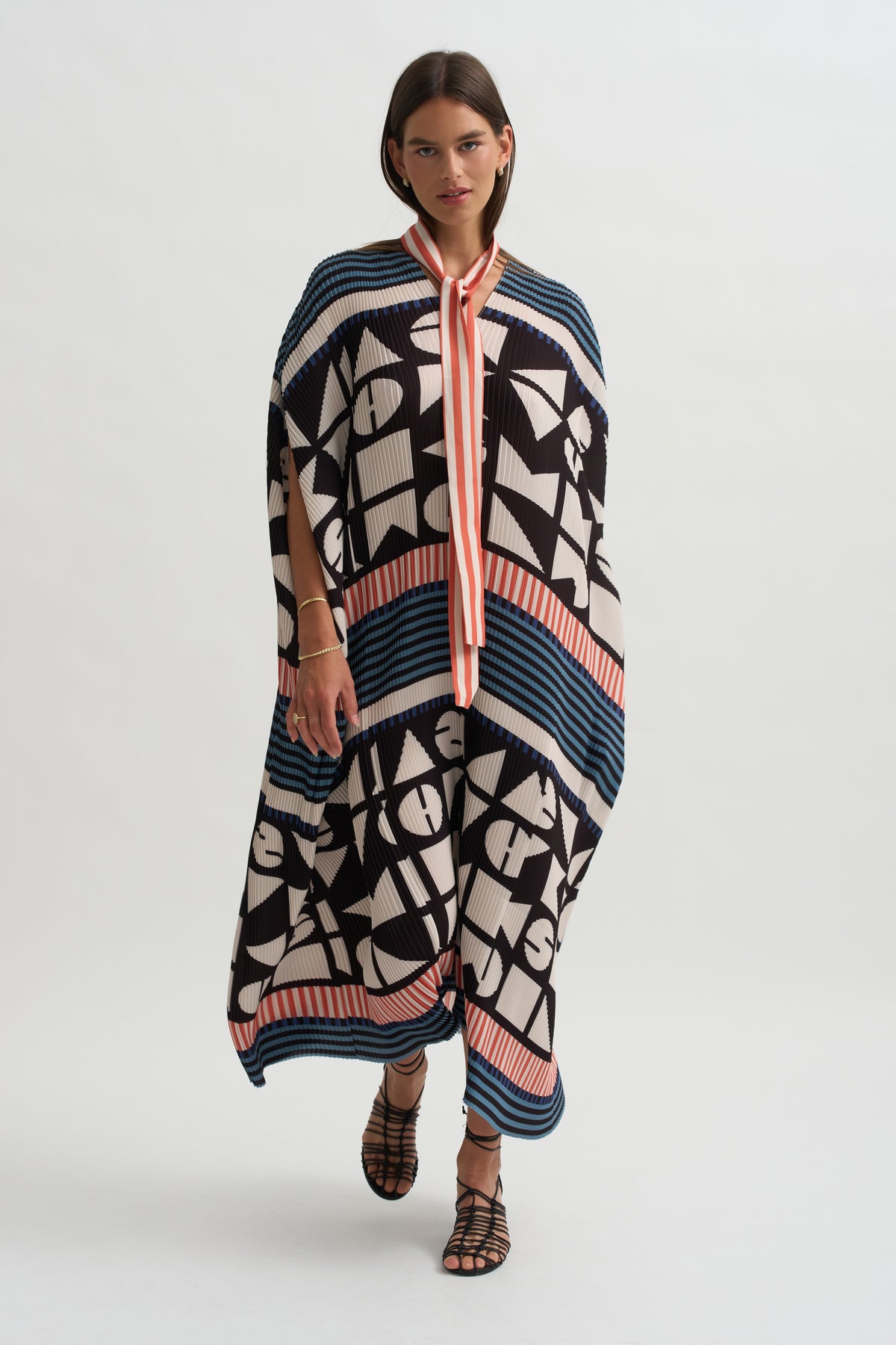 Cherry Plisse Kaftan, Vibs in Bobs