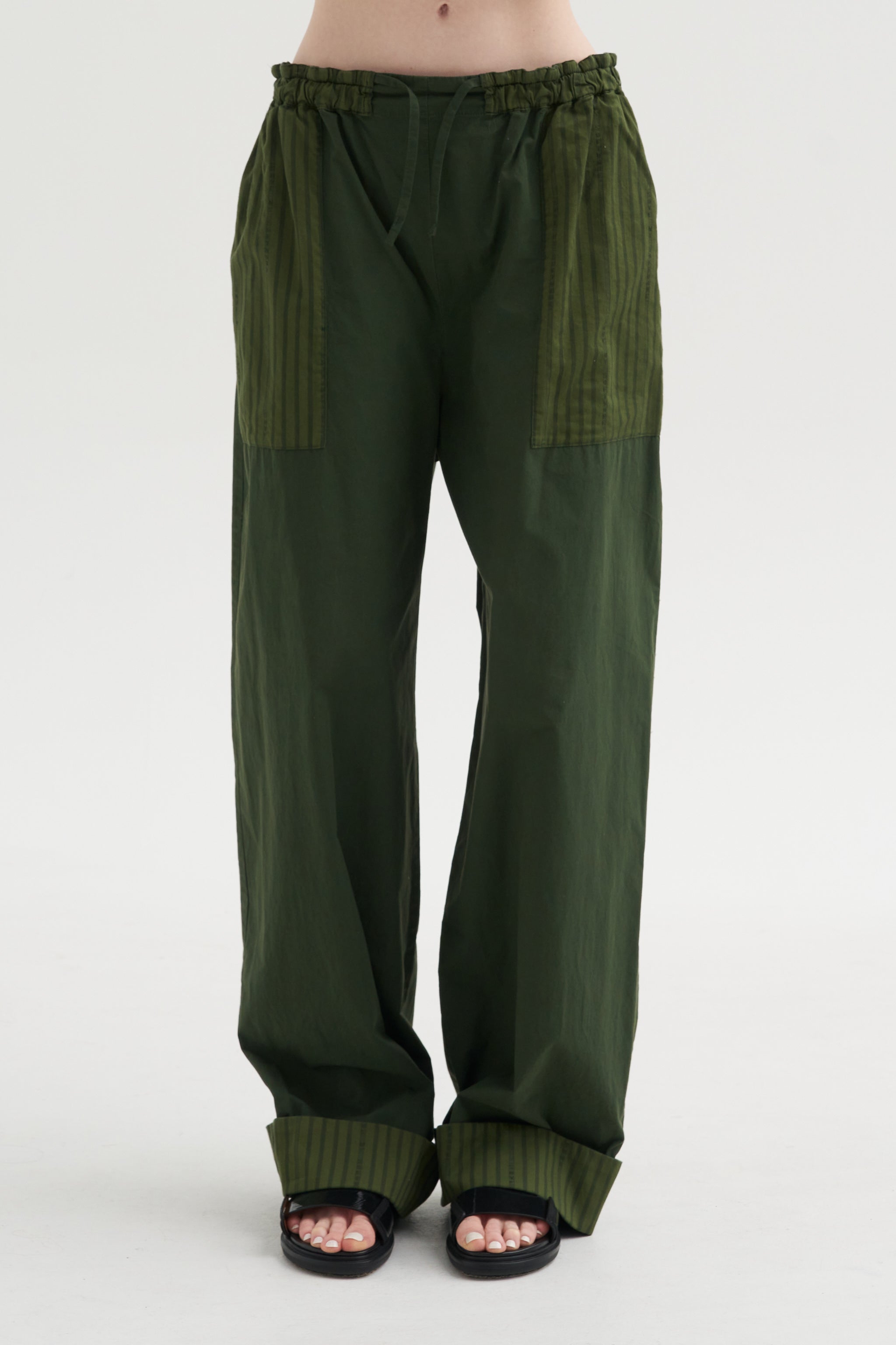 Helmet Pants, Garden Green – Kick Pleat
