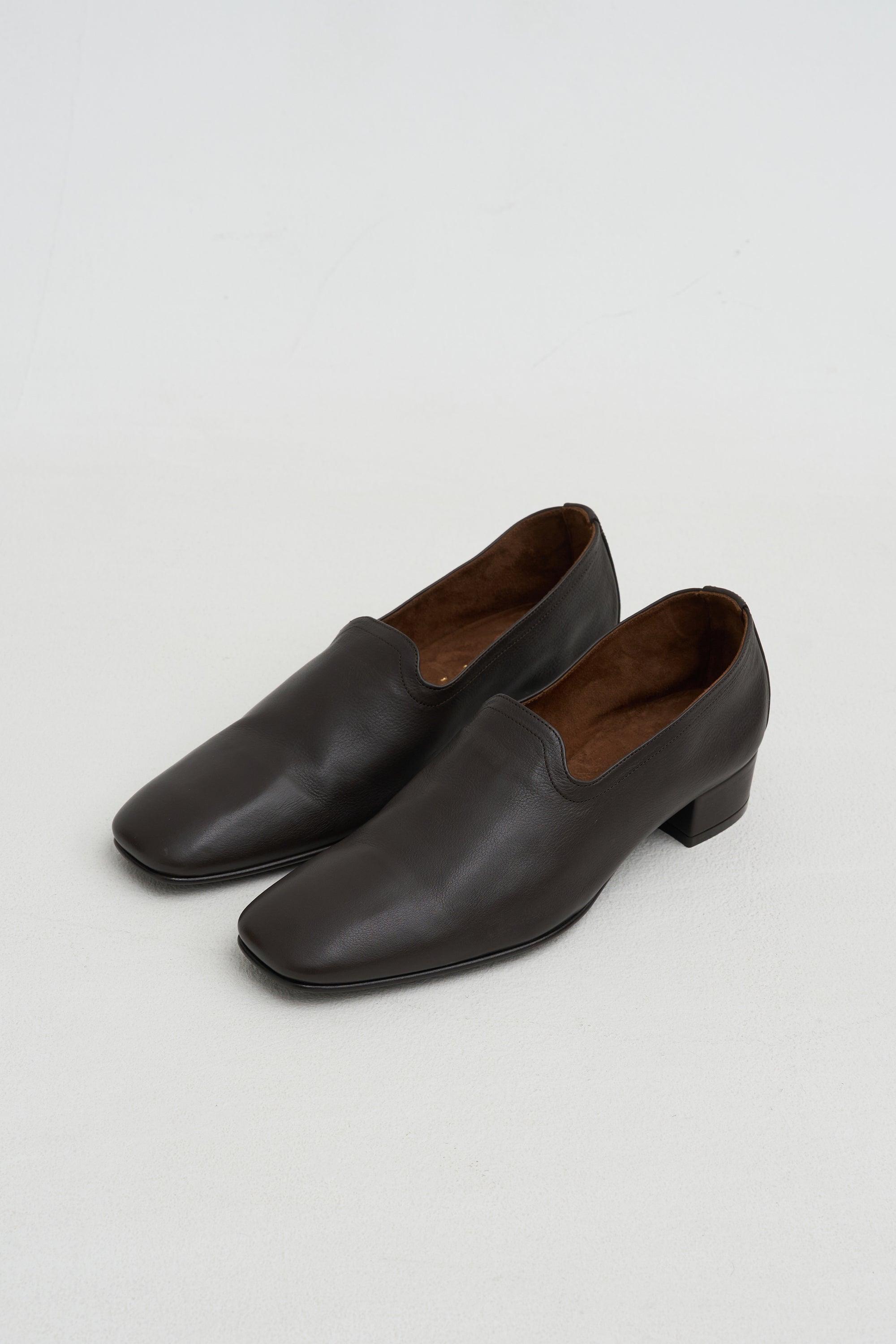 Soft Touch Closed Toe Shoe, Brown