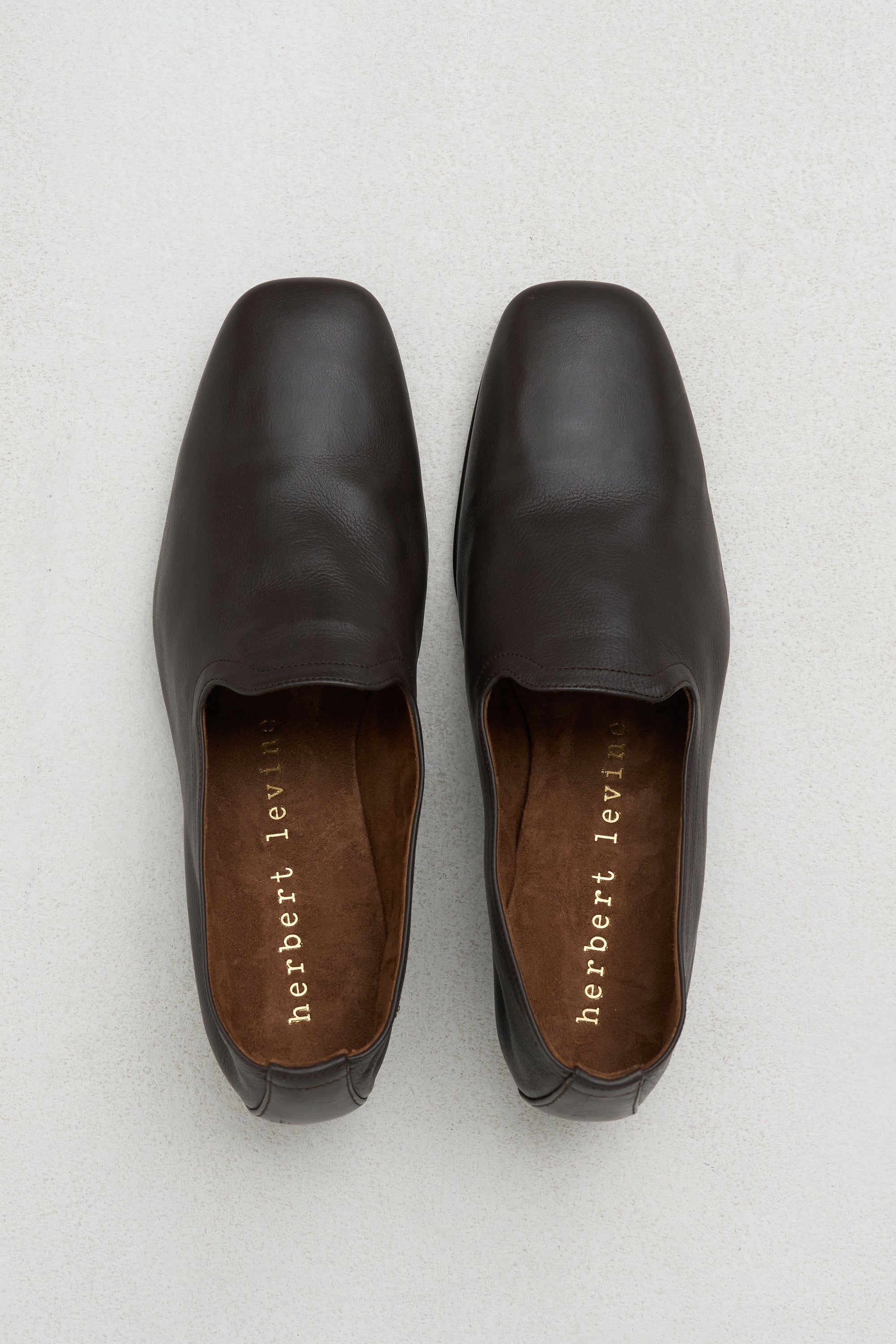 Soft Touch Closed Toe Shoe, Brown