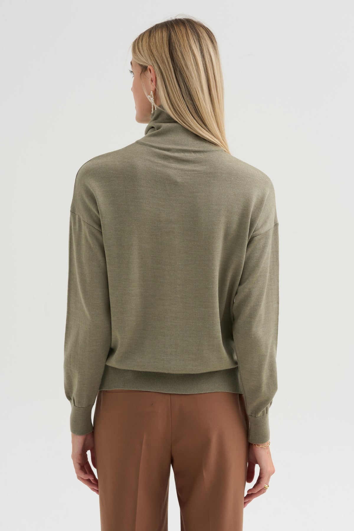 Alban - Wool &amp; Silk Turtleneck, Khaki