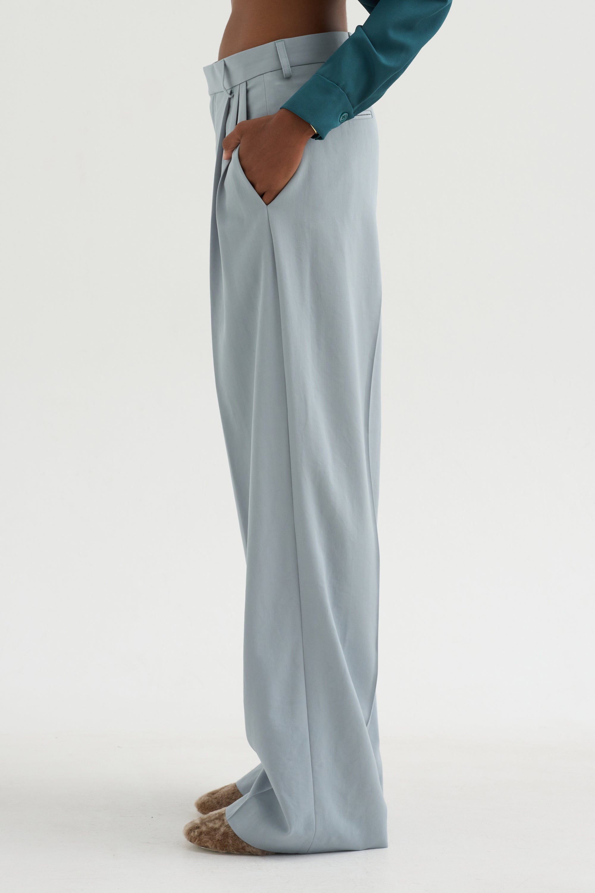 Damien - Pleated Pants In Wool Gabardine, Ice Blue