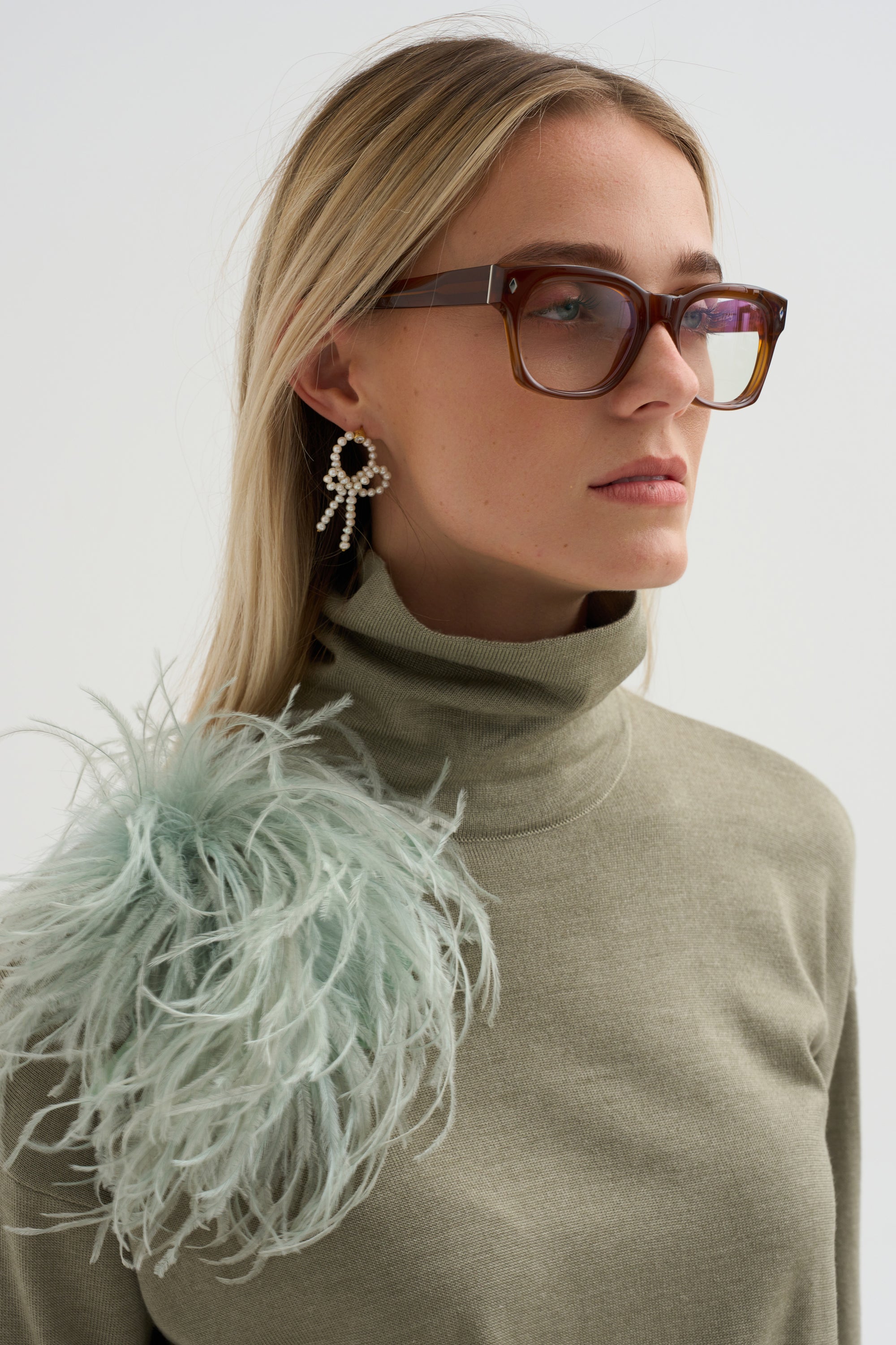 Meryl - Ostrich Feather Brooch