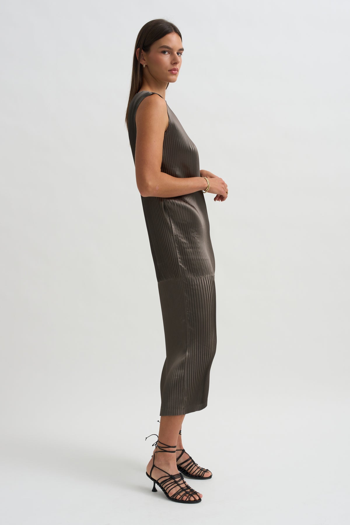 Glossed Panels Pleats, Gray