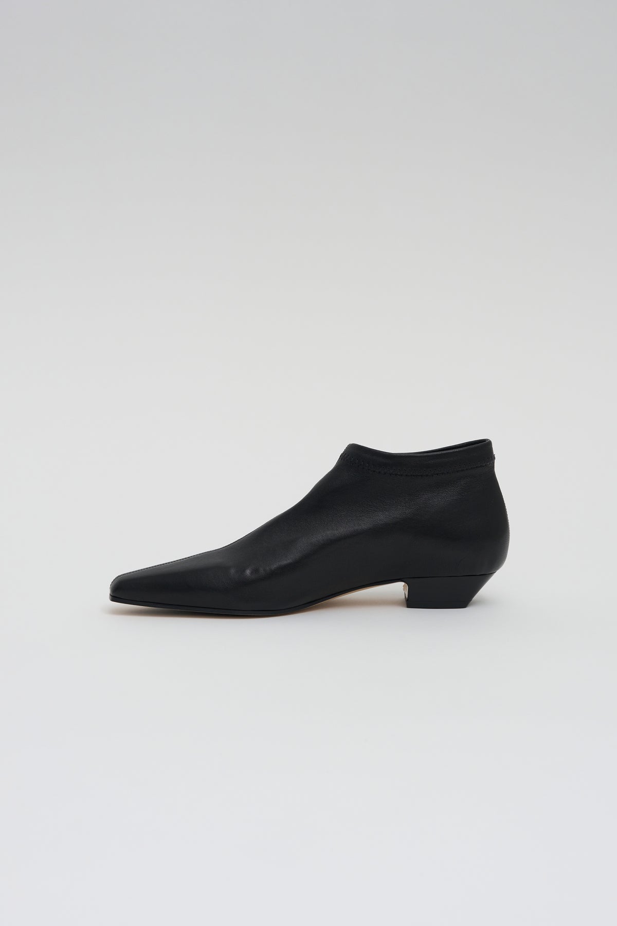 Stretch Low Boot, Black