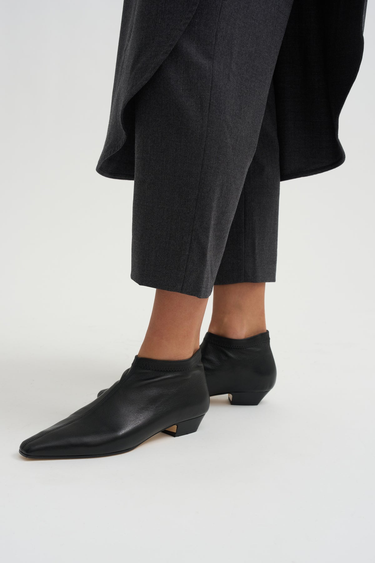 Stretch Low Boot, Black