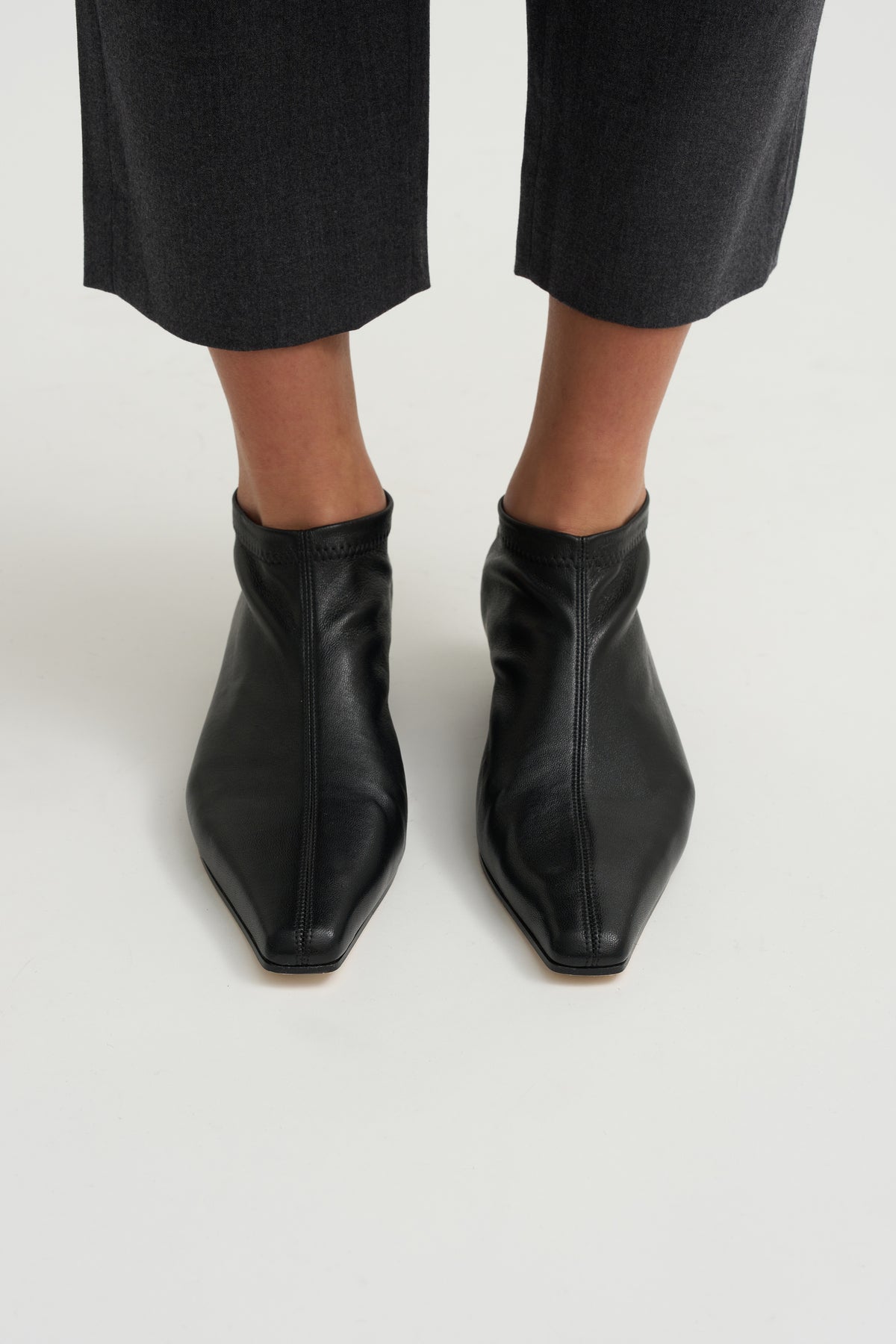 Stretch Low Boot, Black