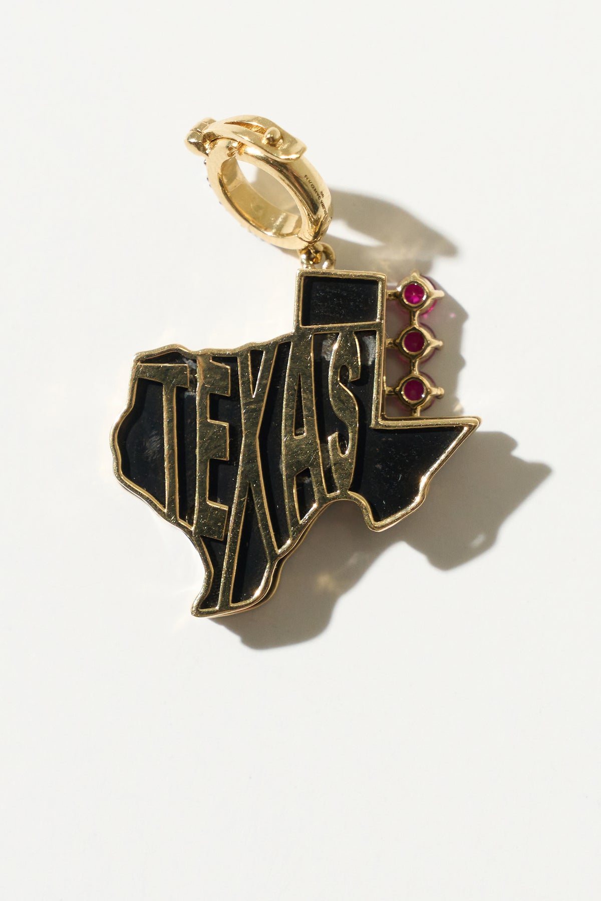 Texas Pendant EXCLUSIVE to Kick Pleat