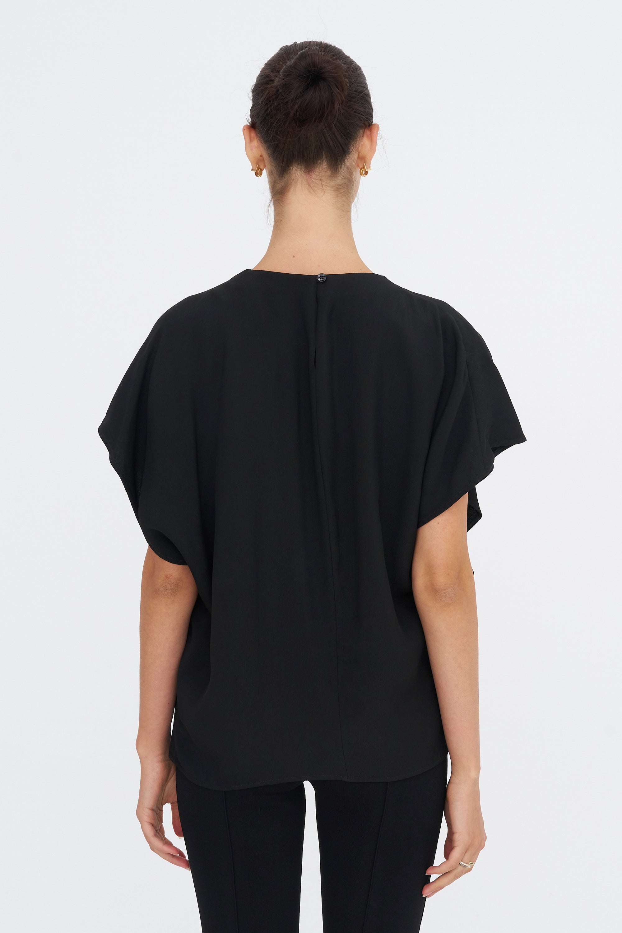 Etta Top, Black