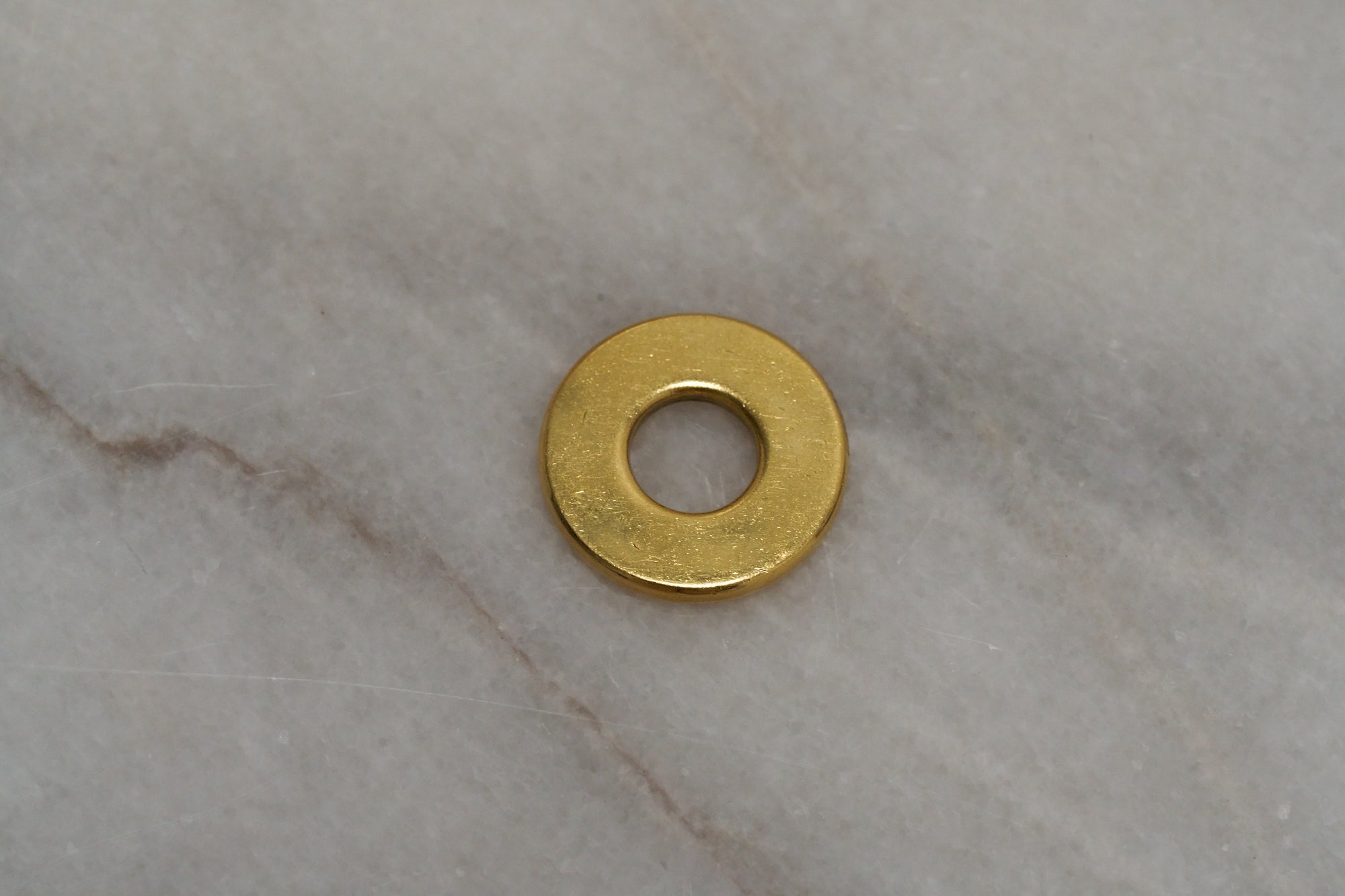 Hag Stone - Slim Mini, Yellow Gold
