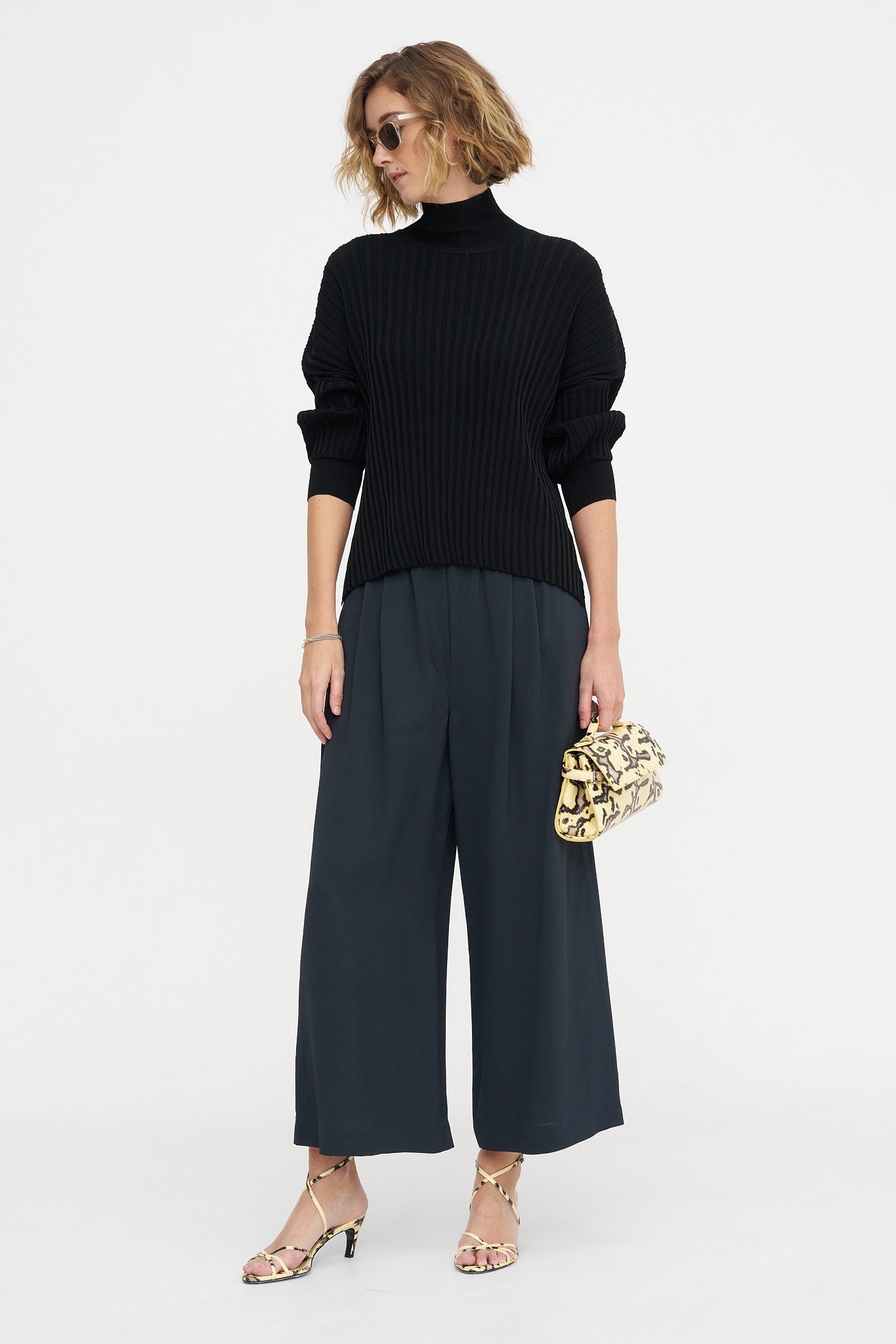 Kassis Sweater, Black