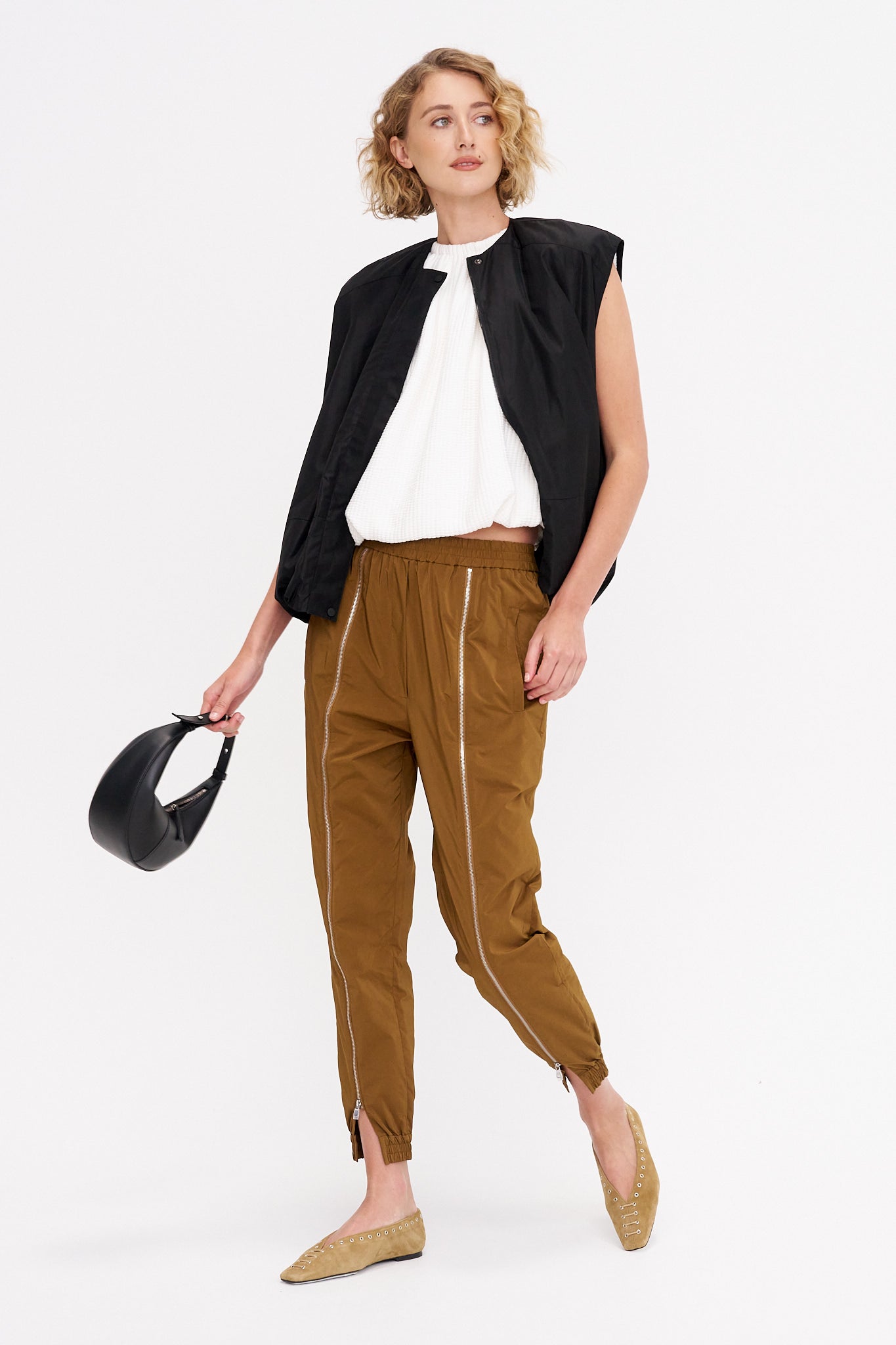 Nylon Zipper Jogger - Short, Brown