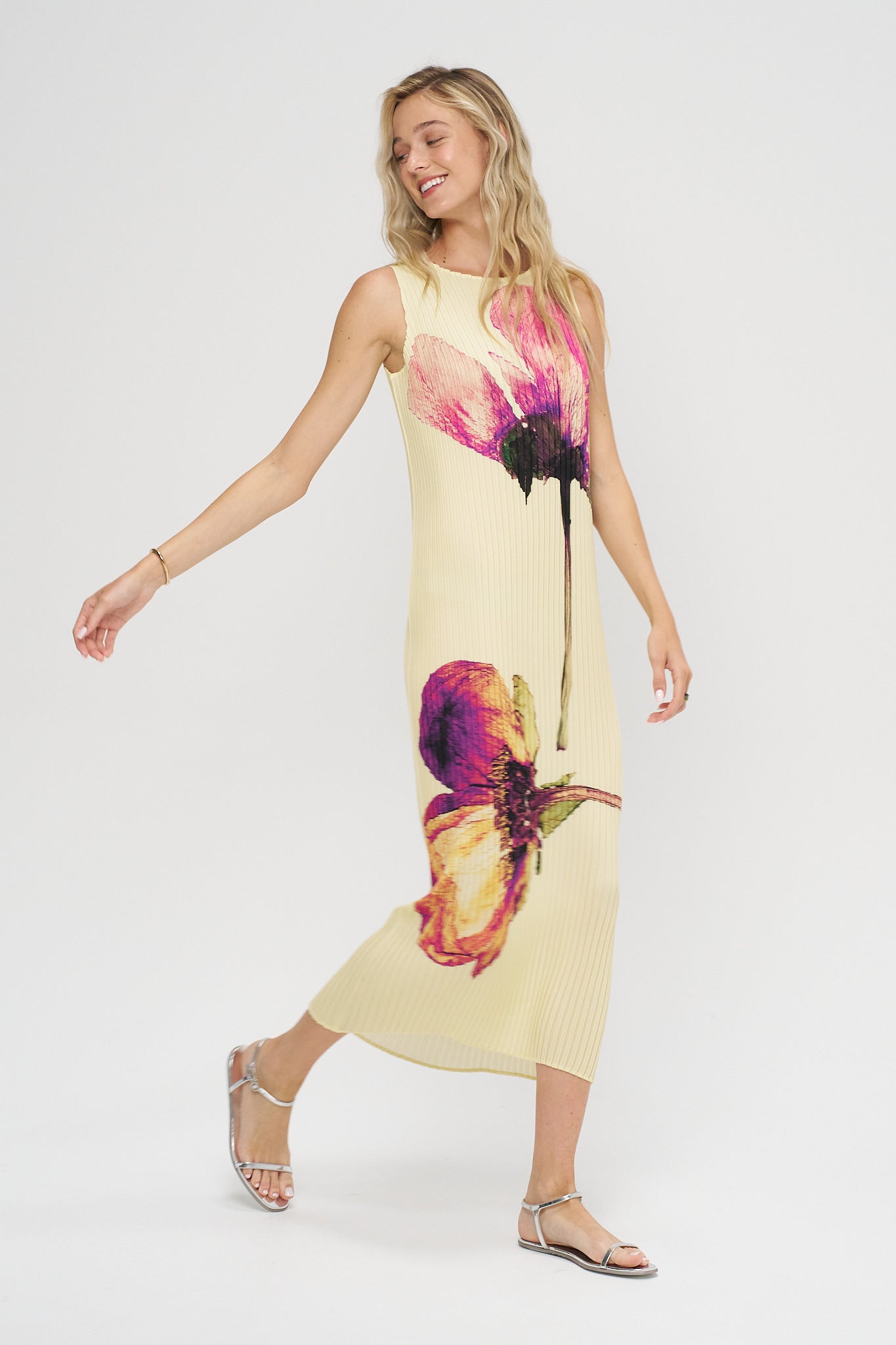 Pressed Flora Pleats, Peony