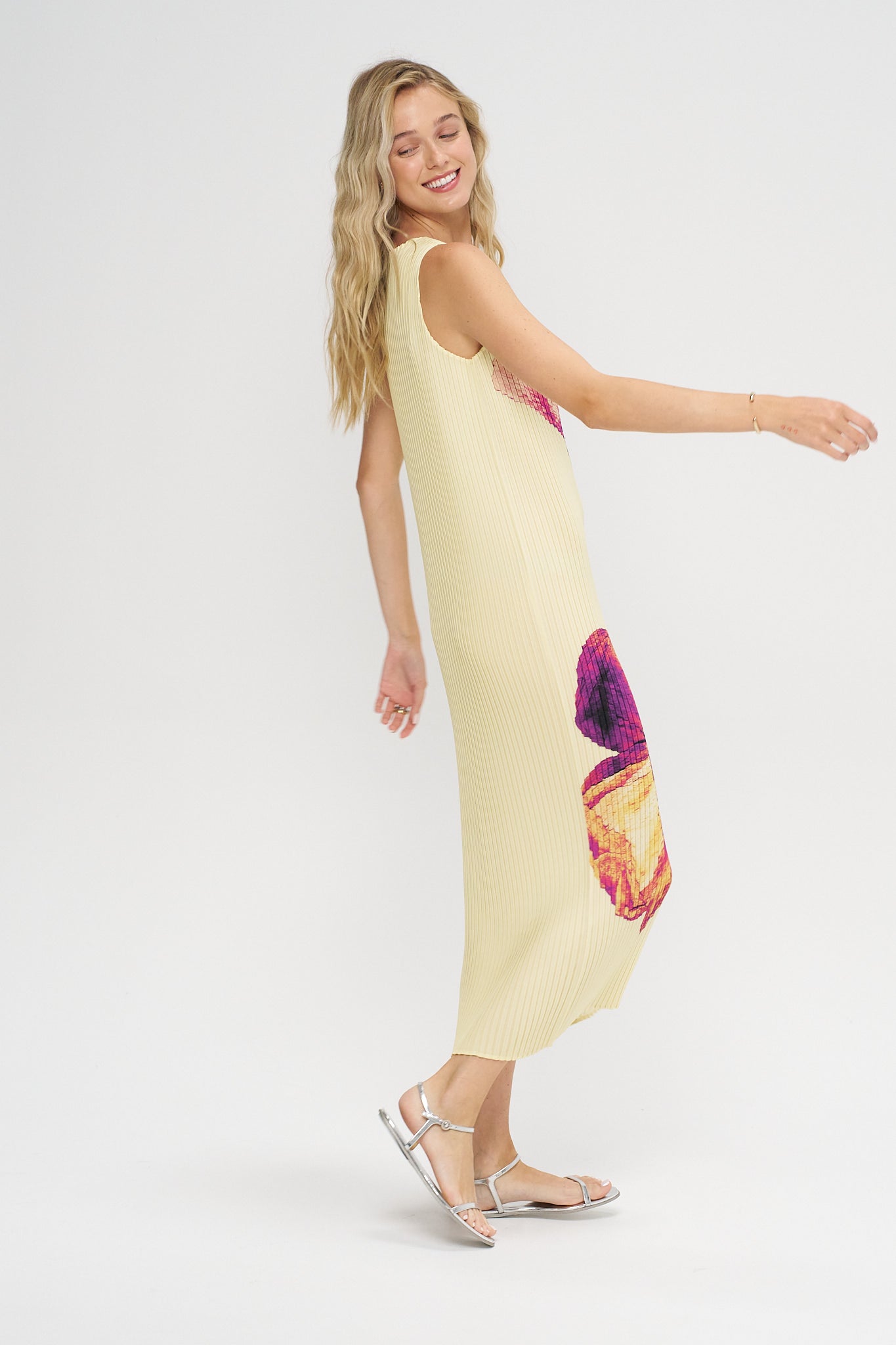 Pressed Flora Pleats, Peony