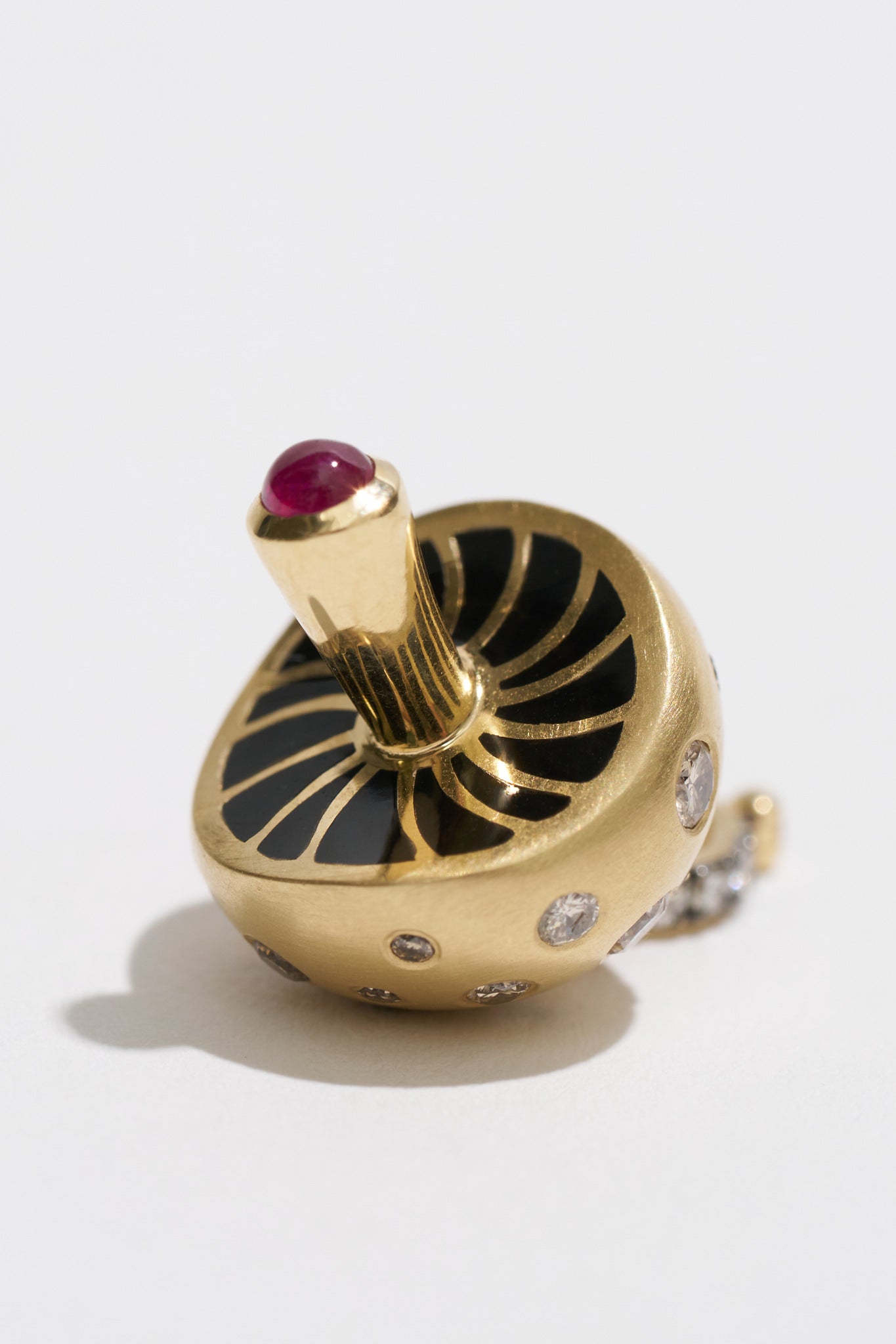Scattered Diamonds Mushroom Pendant, Yellow Gold
