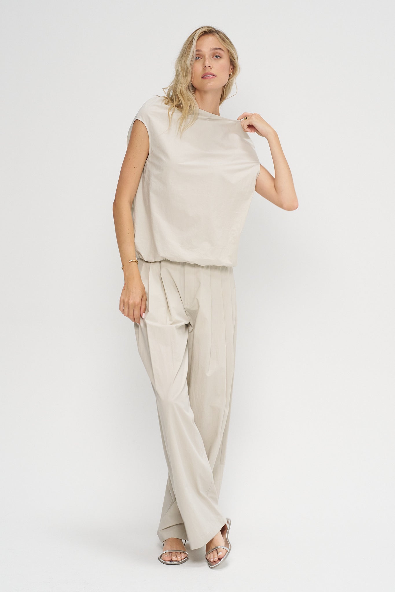 Top, Bright Grey