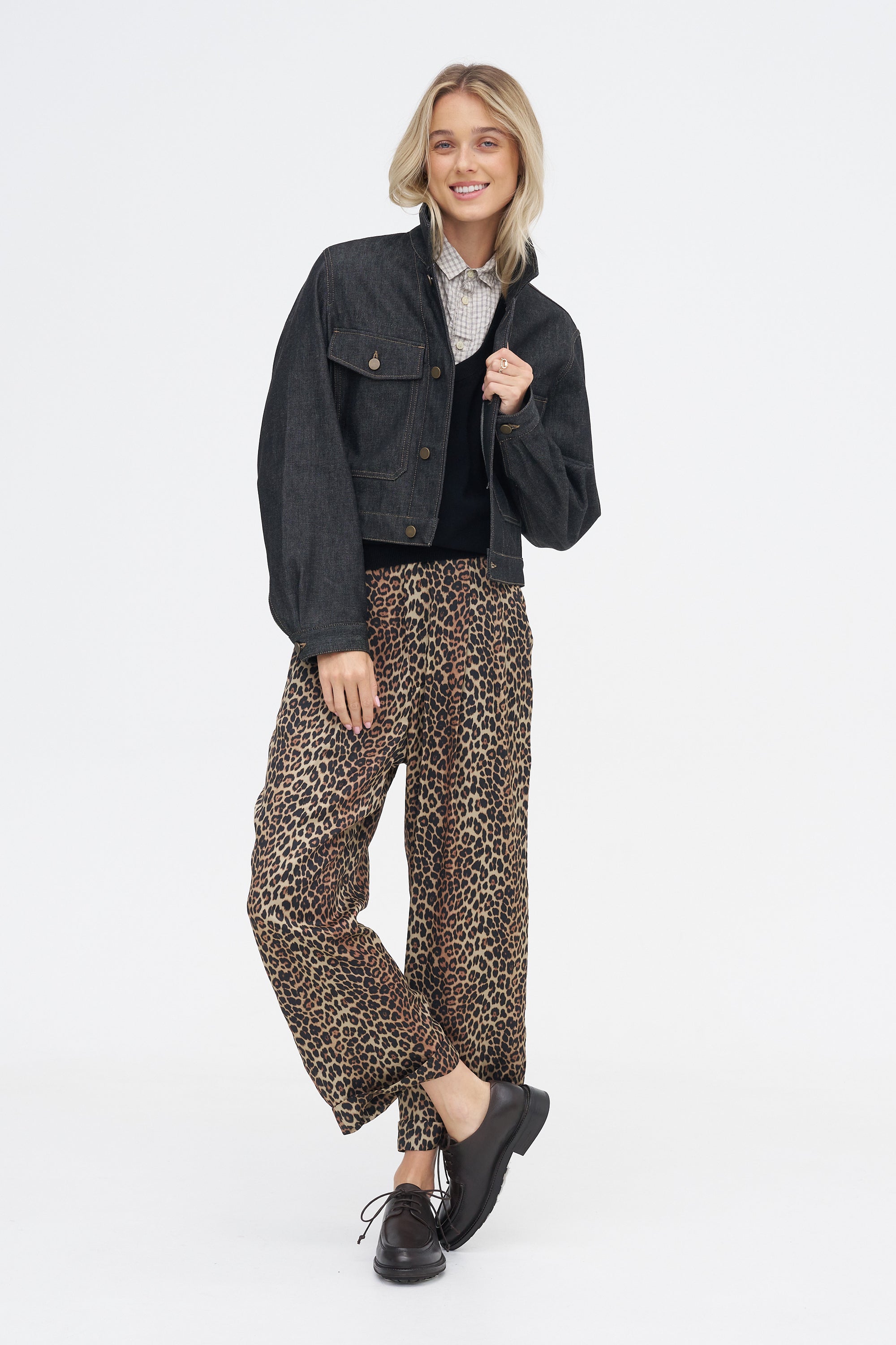 Claire Pant, Leopard