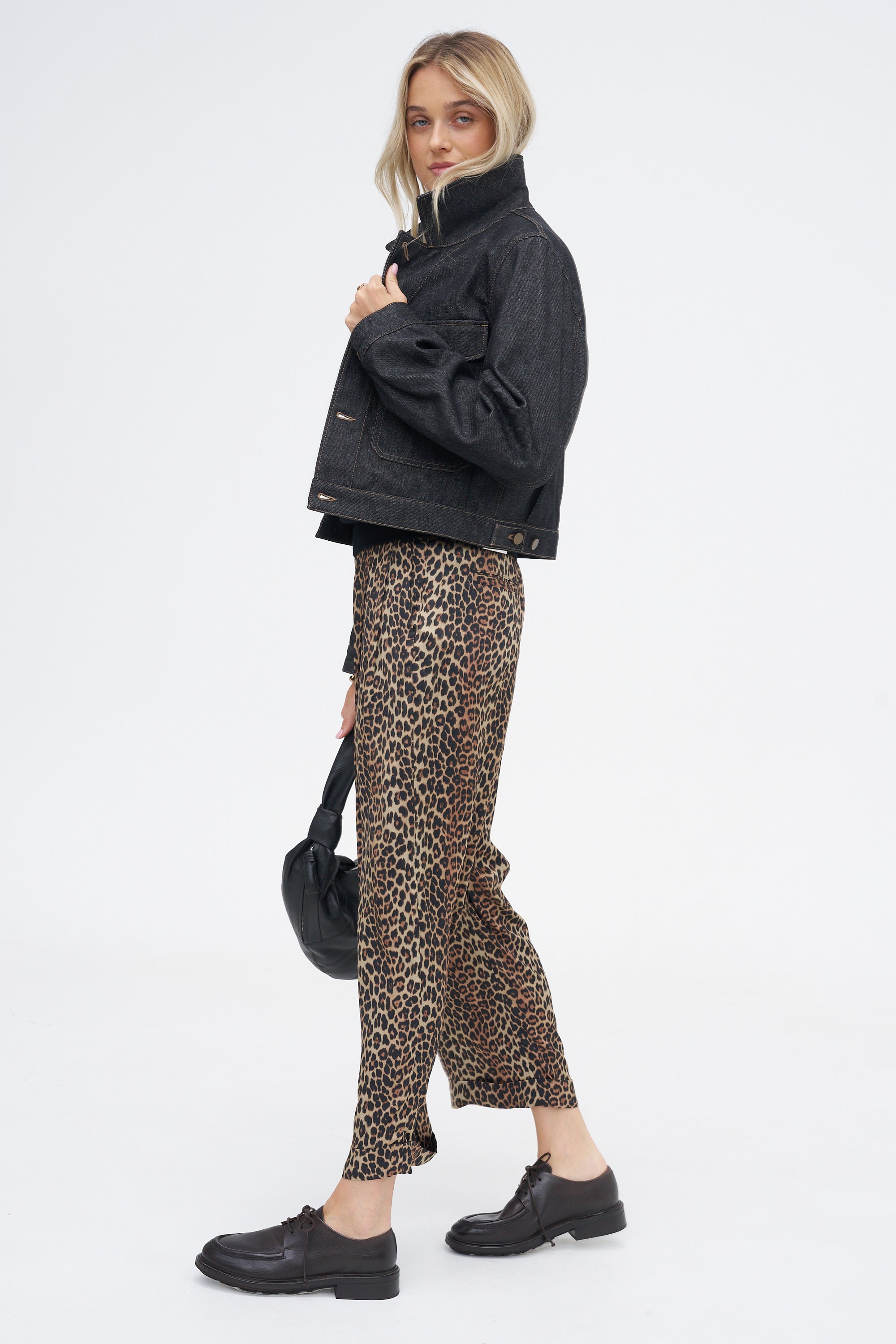 Claire Pant, Leopard