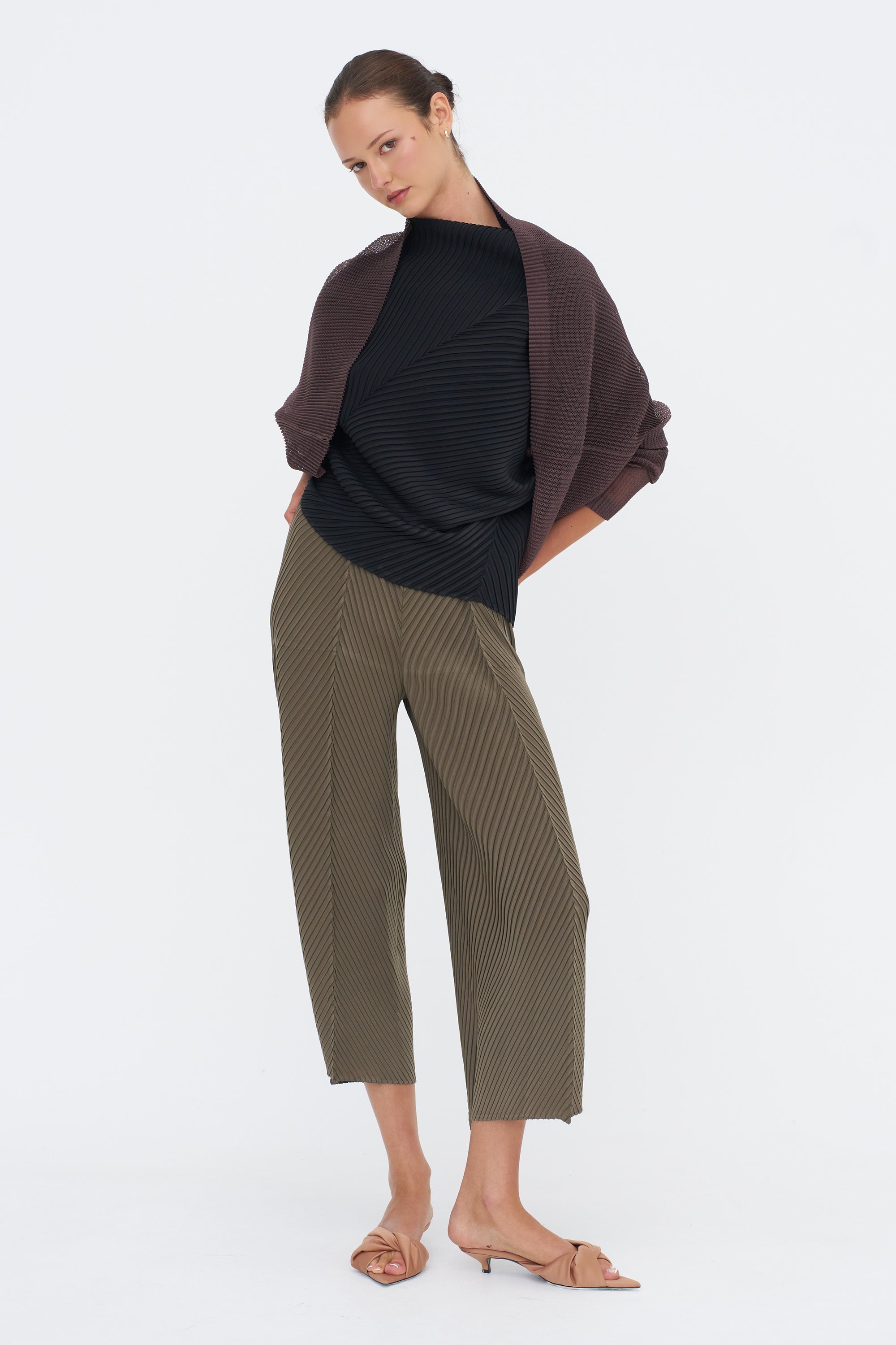 Tatami July, Dark Brown