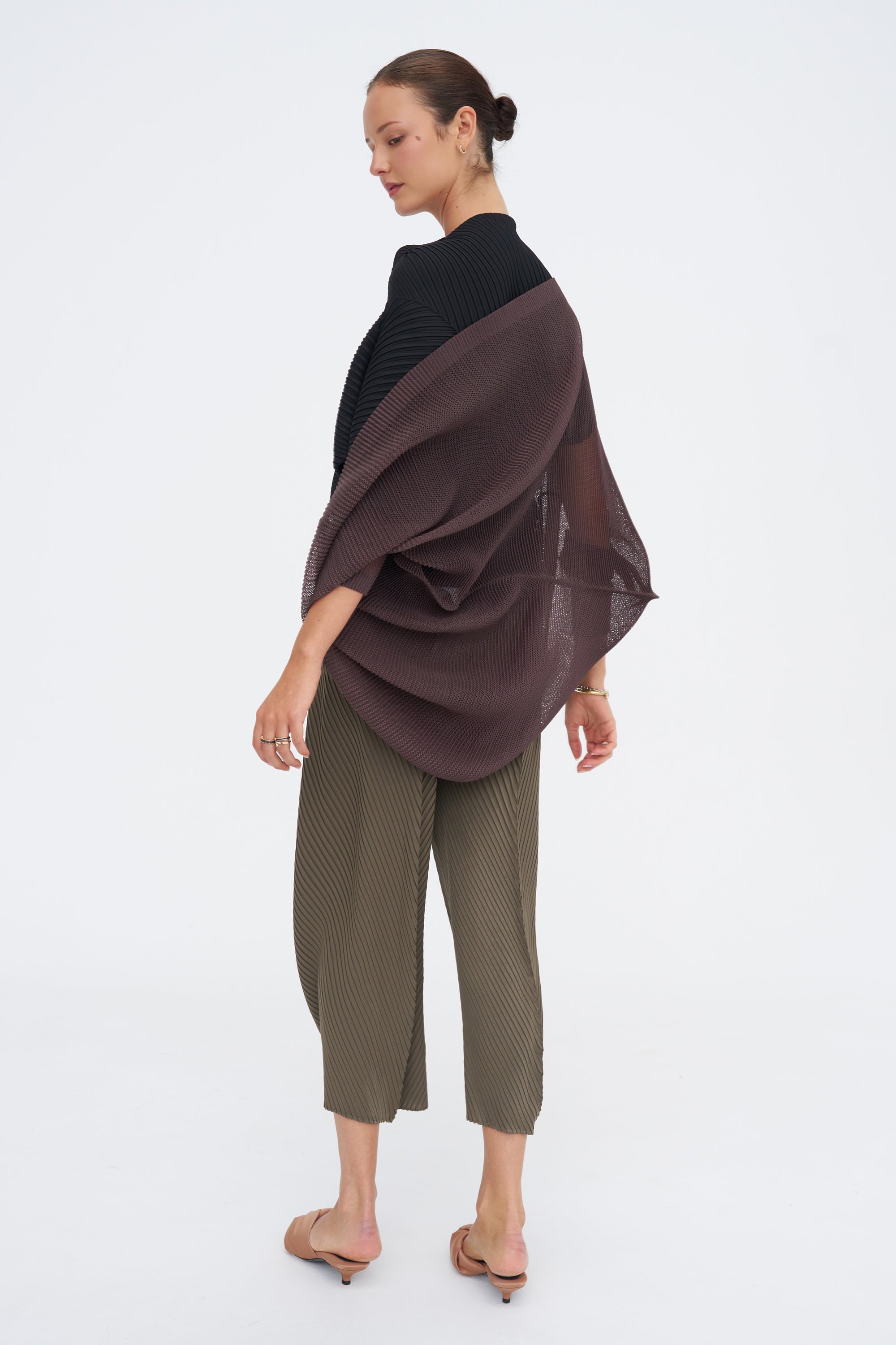 Tatami July, Dark Brown