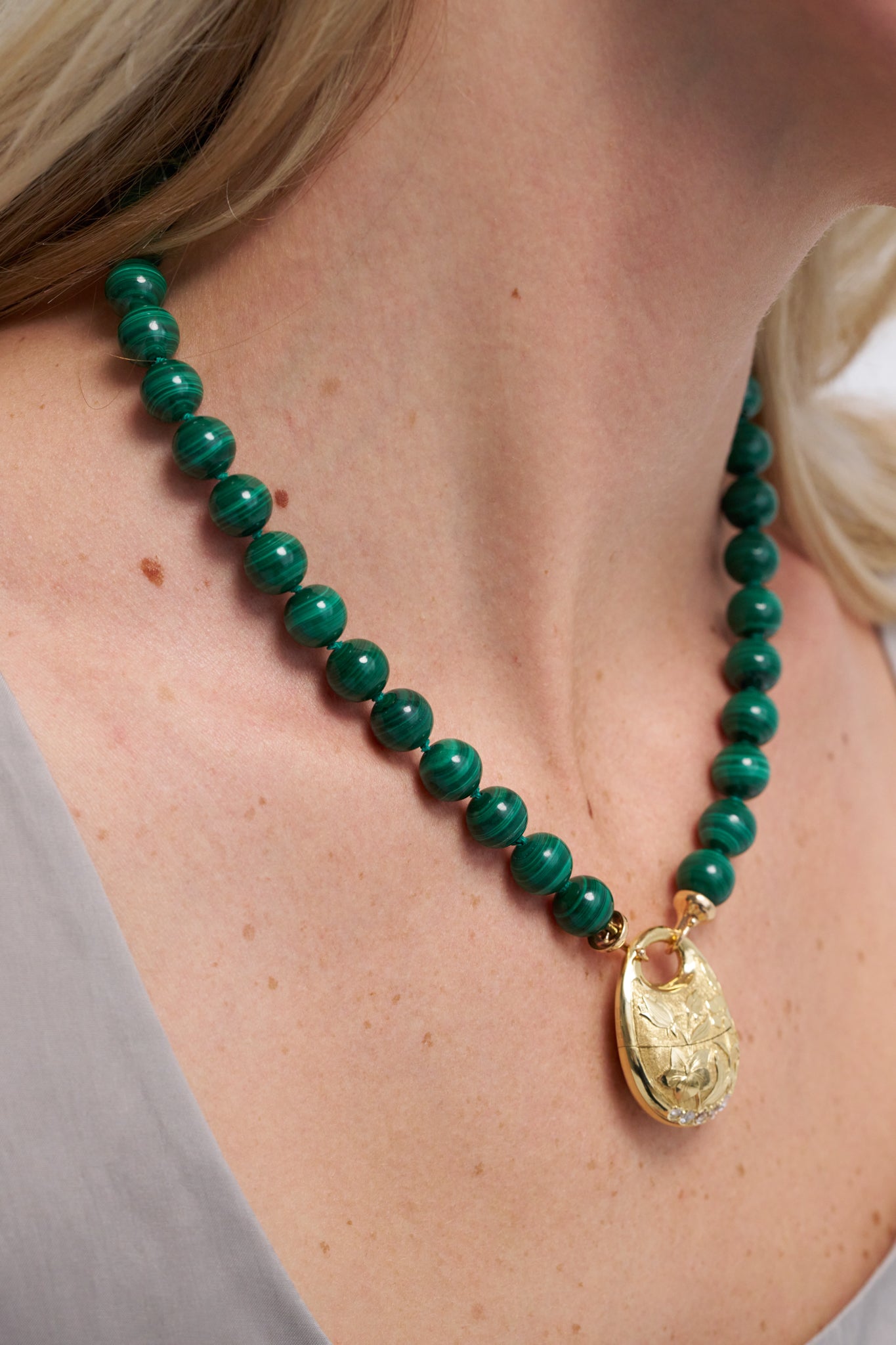 Wild Flower Pod Pendant, Yellow Gold