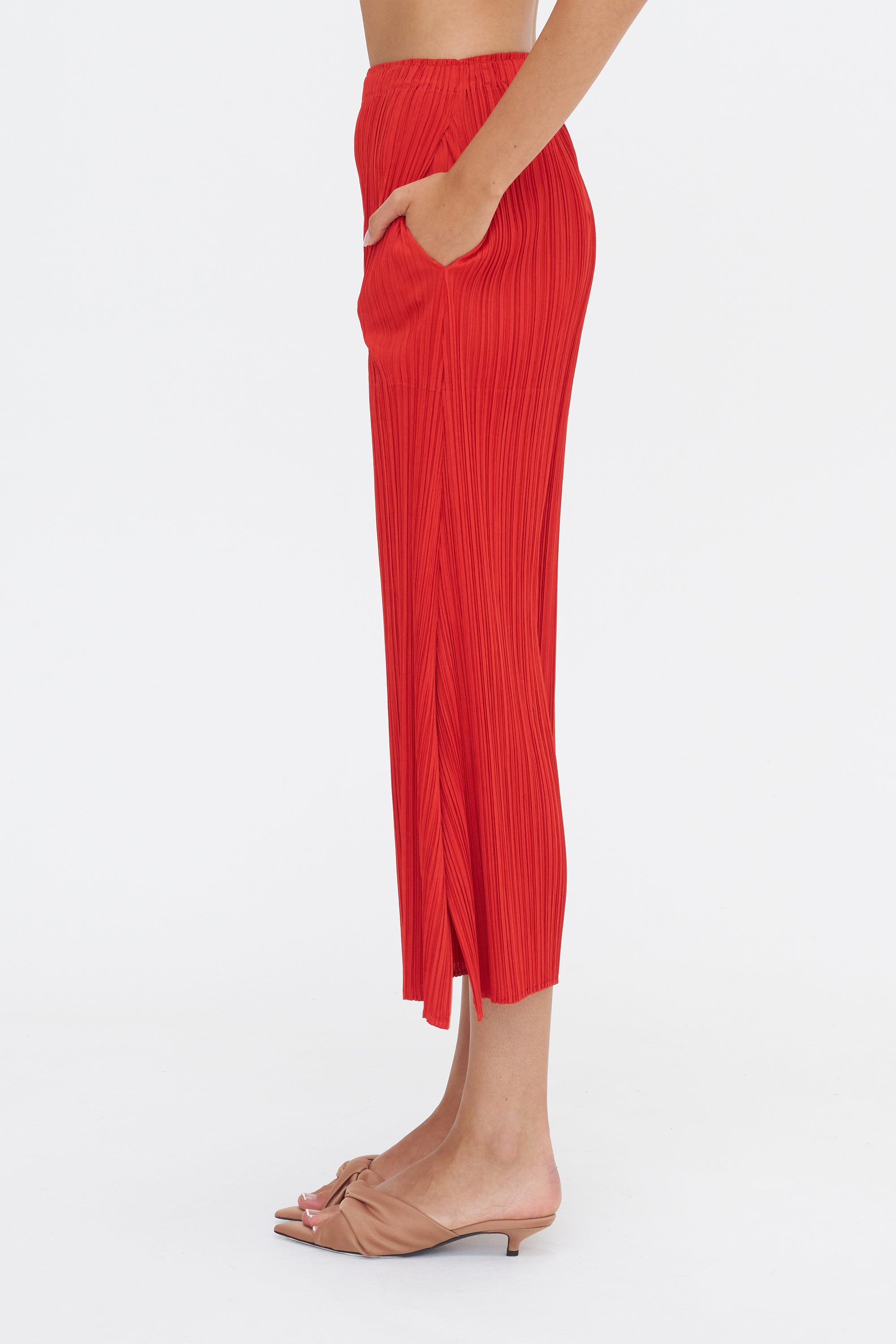 Monthly Colors : July Trousers, Bright Red