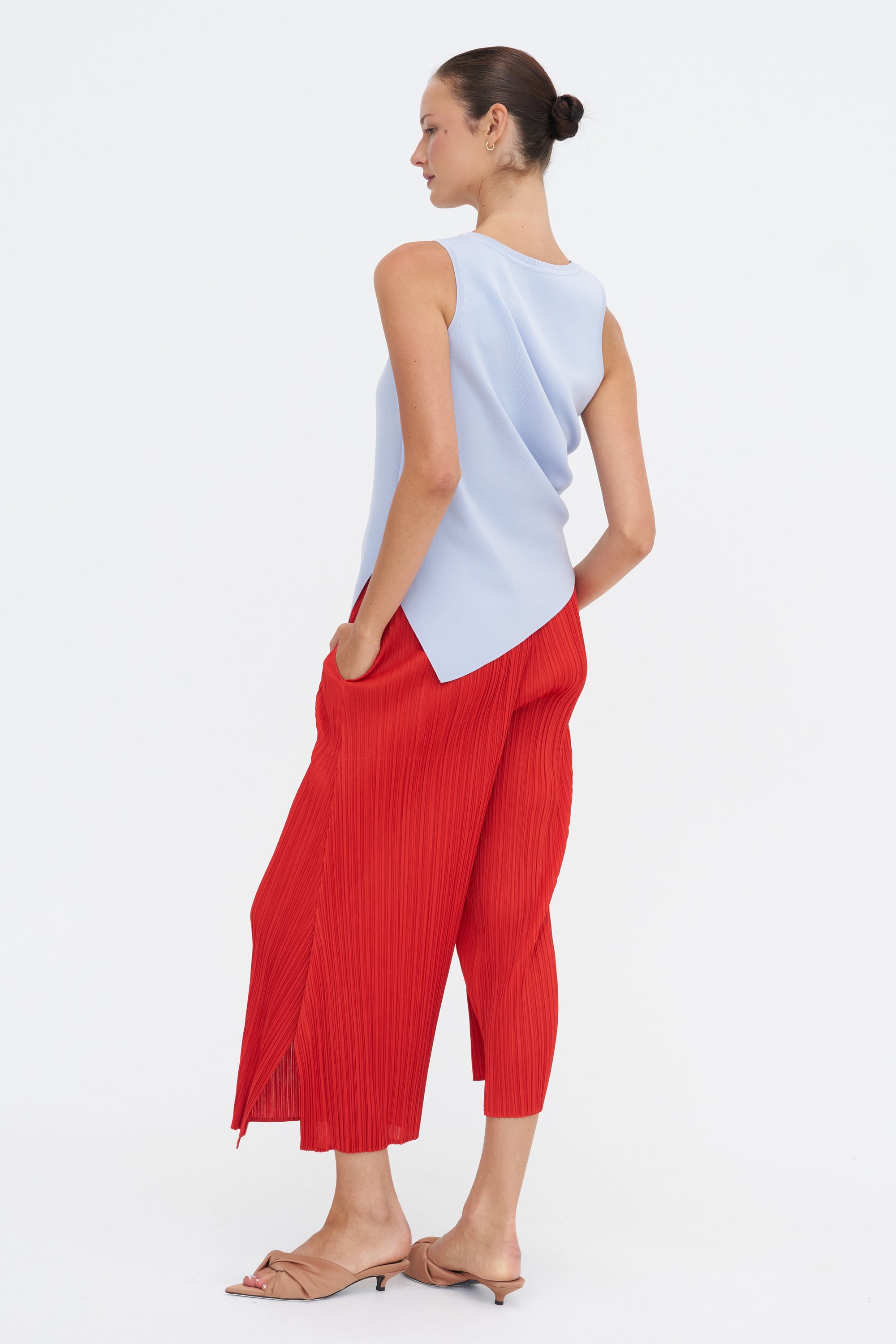 Monthly Colors : July Trousers, Bright Red