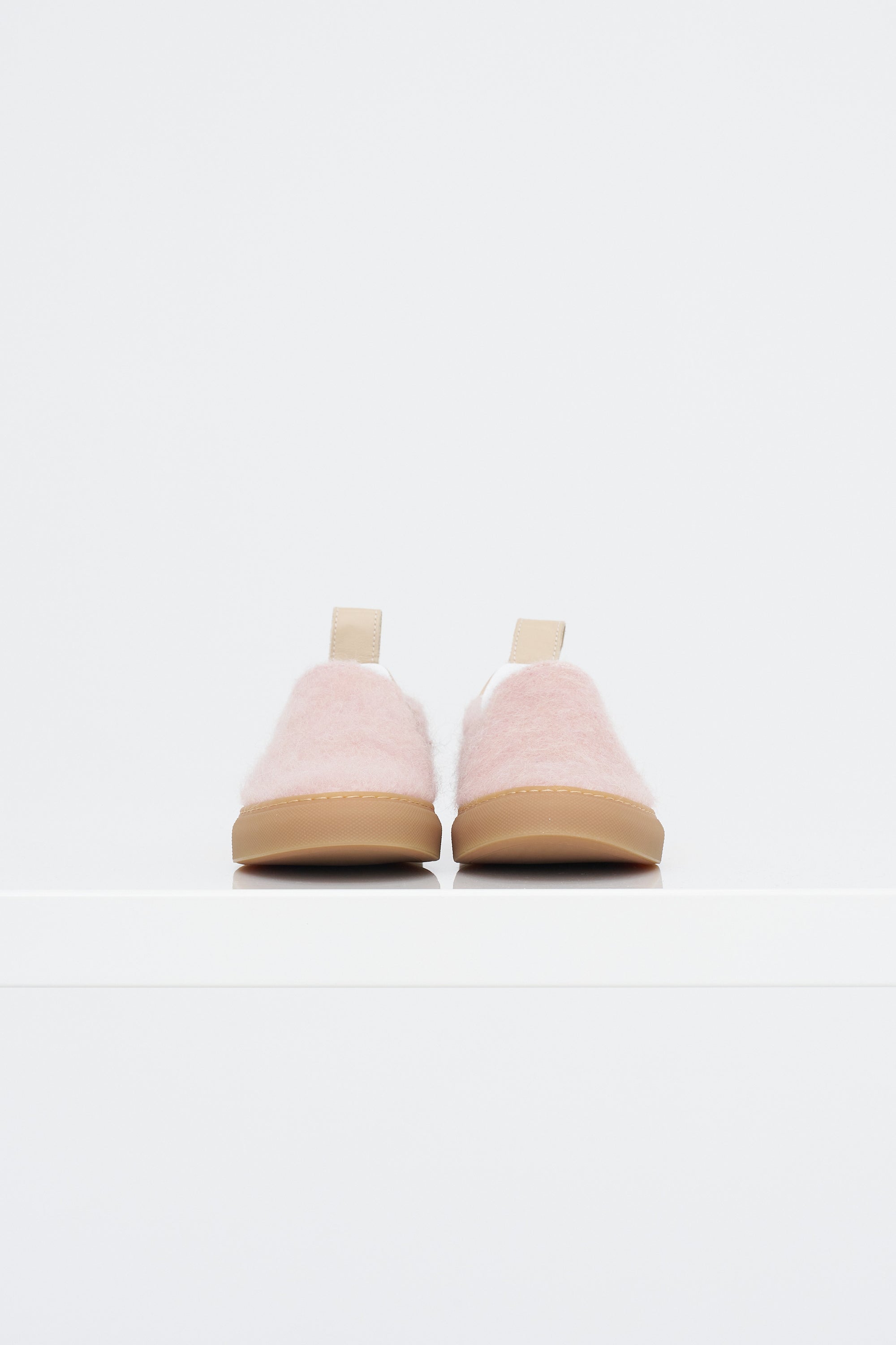 New Friend - Fluffy Shoe, Quartz